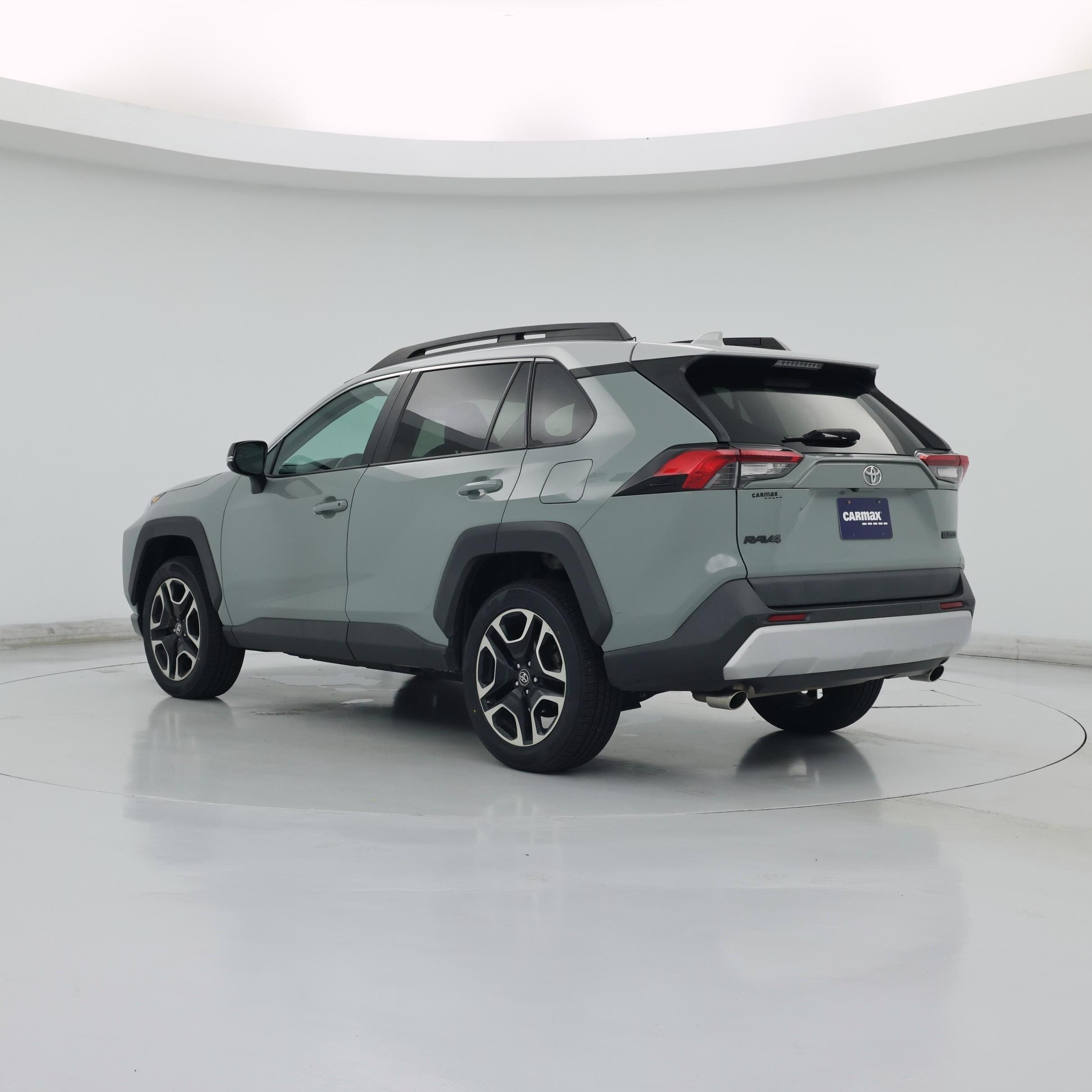 Thumbnail: 2019 Toyota RAV4 - 2