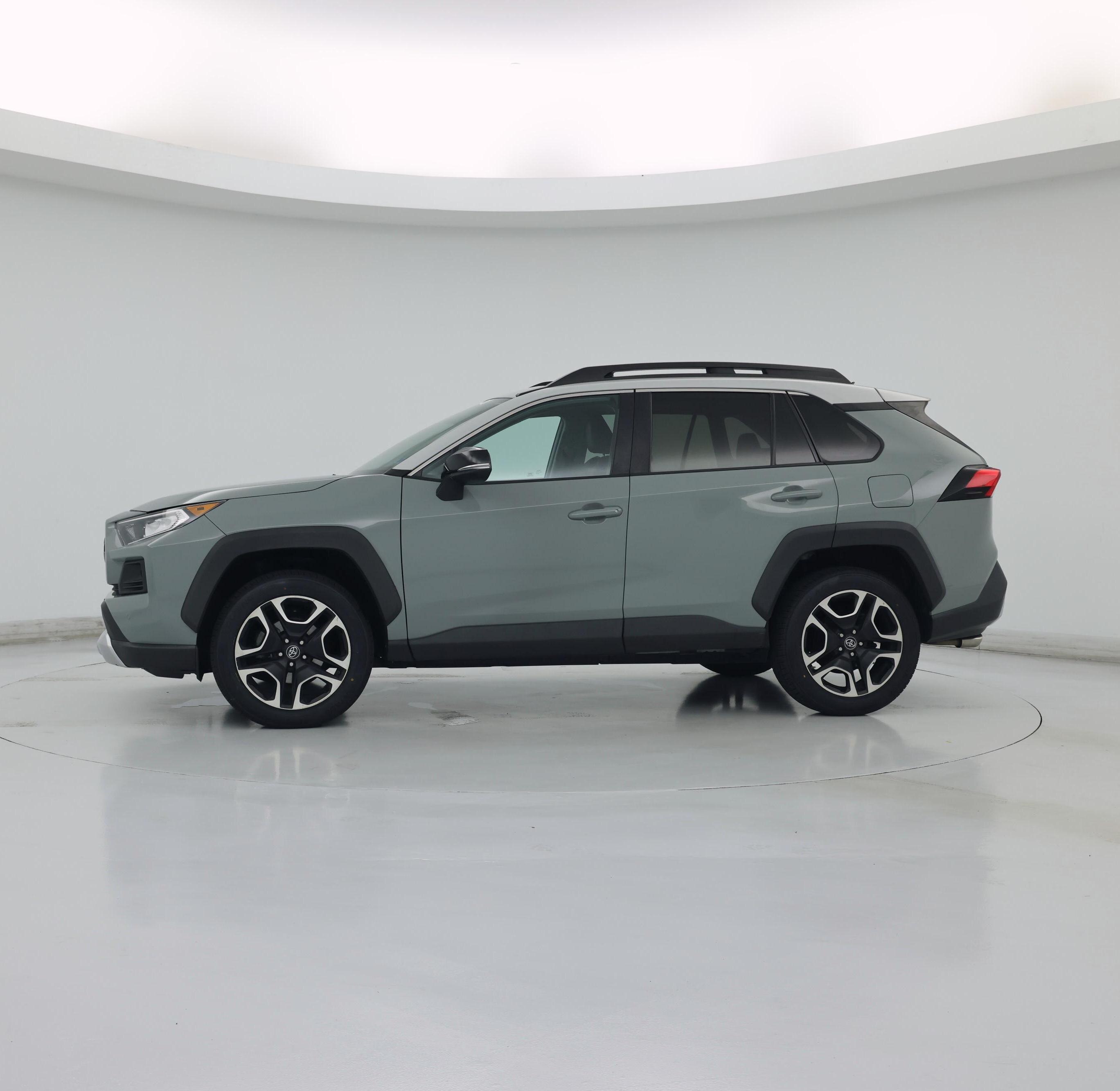 Thumbnail: 2019 Toyota RAV4 - 3