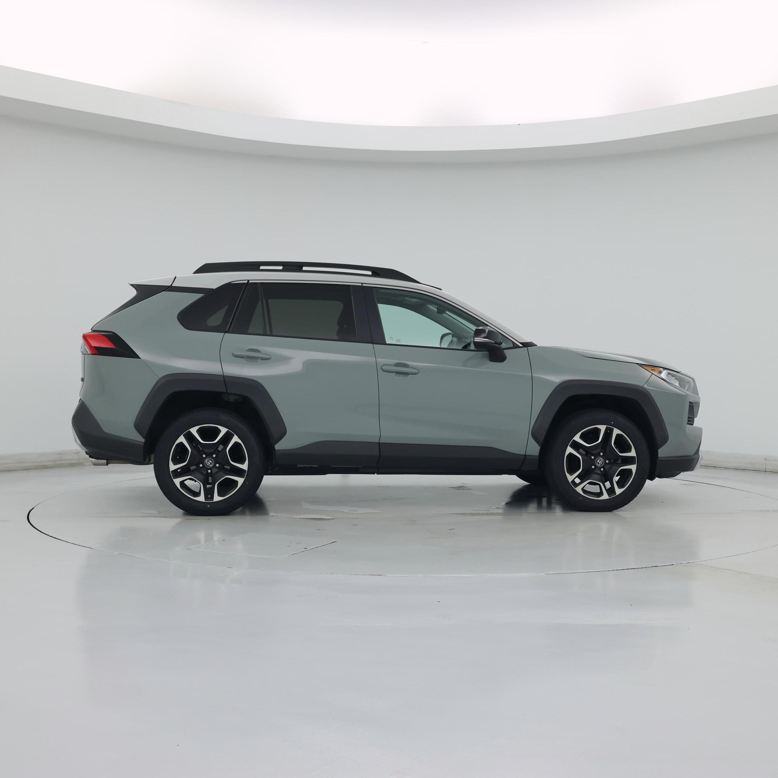 Thumbnail: 2019 Toyota RAV4 - 7