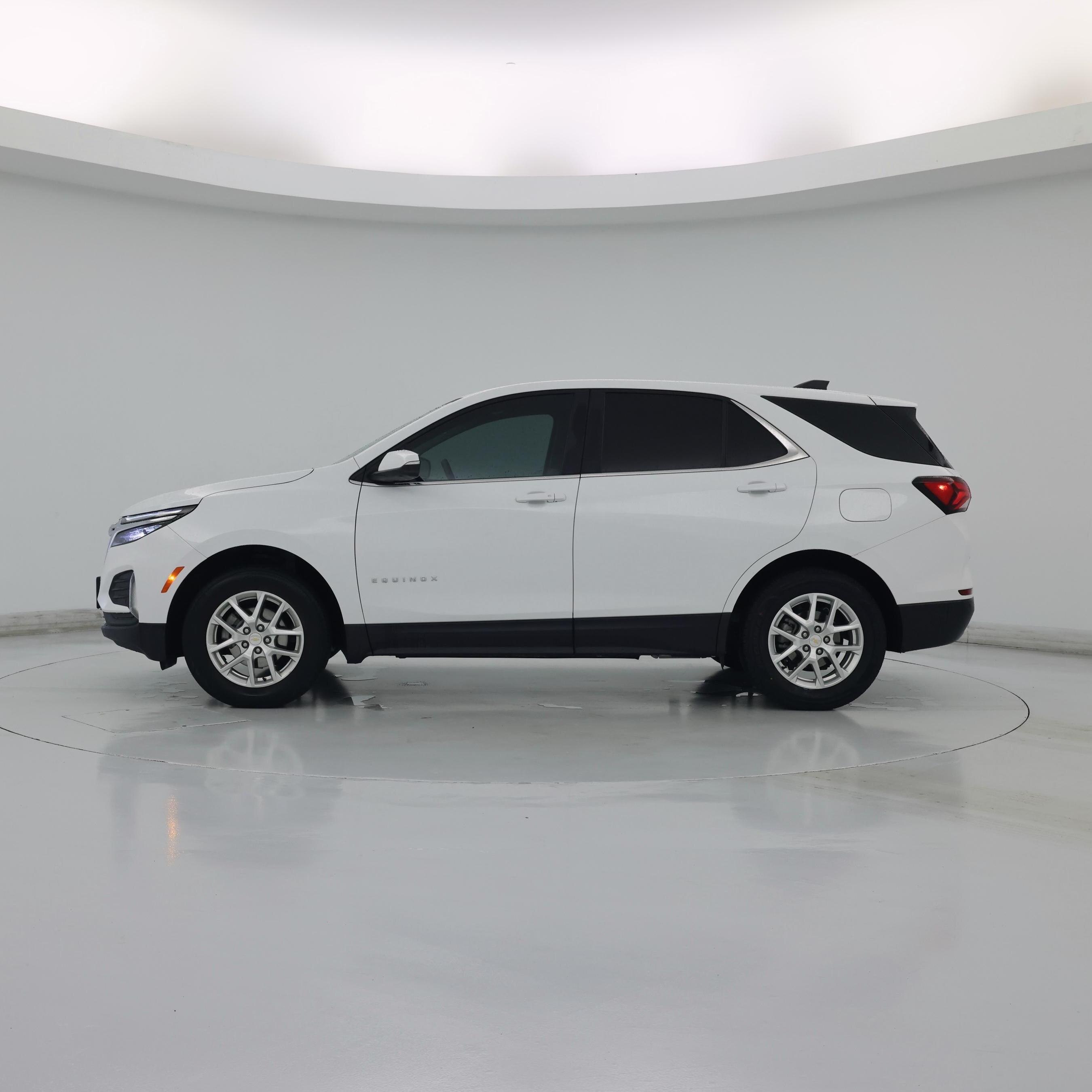 Thumbnail: 2024 Chevrolet Equinox - 3