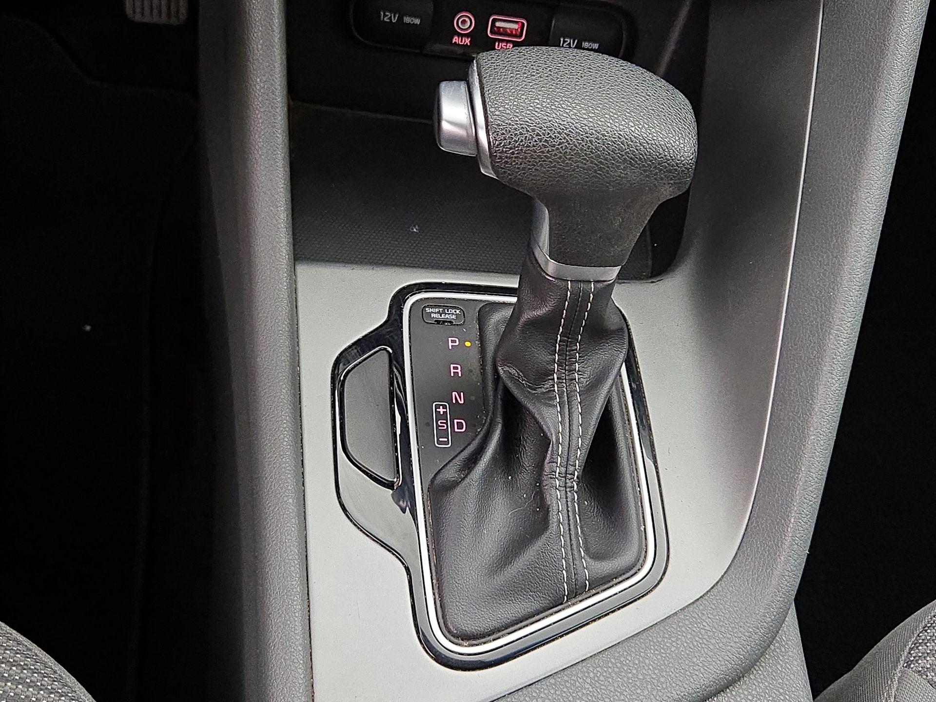 Thumbnail: 2019 Kia Niro - 17