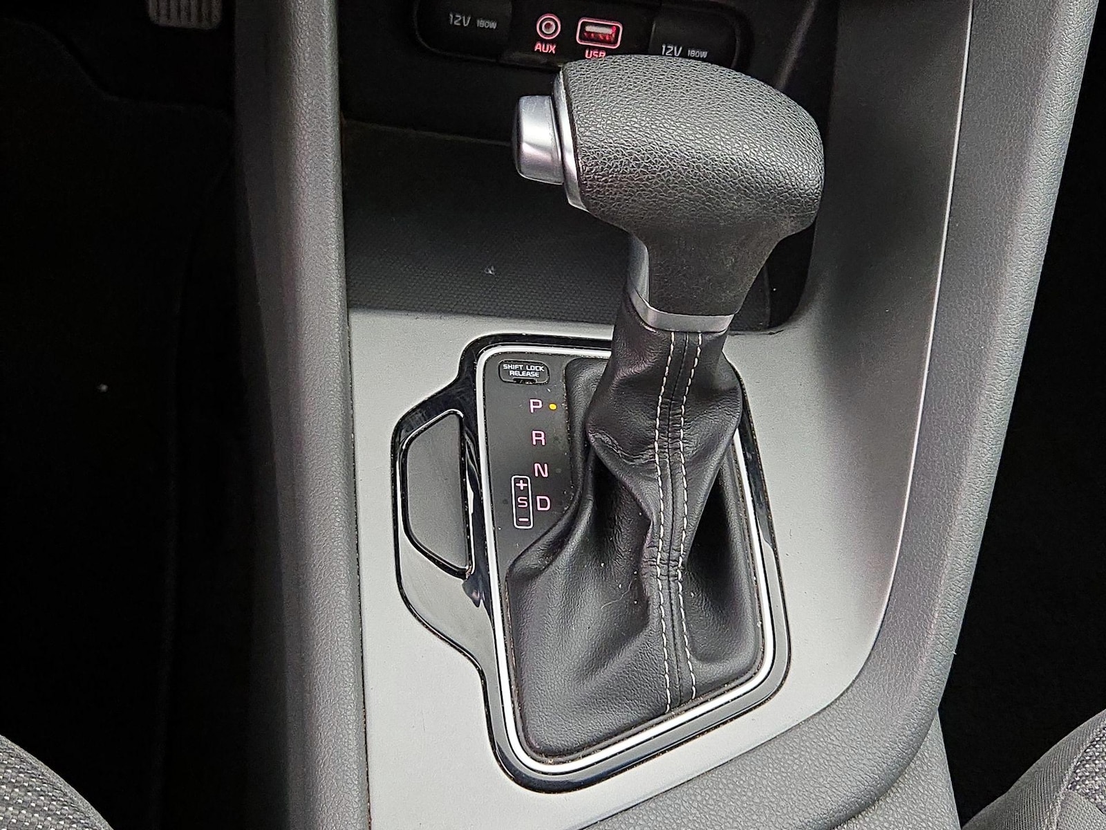 2019 Kia Niro LX - Photo 18