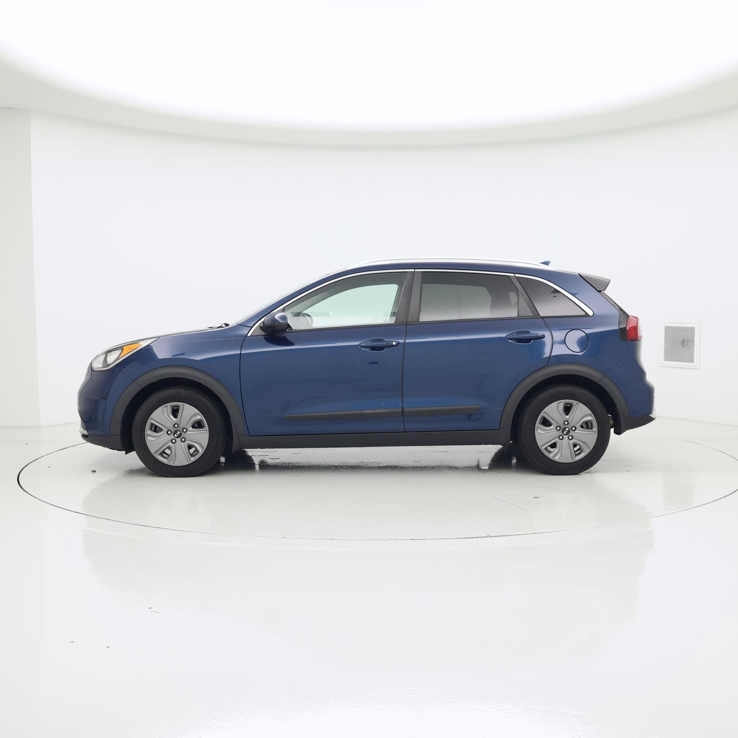 Thumbnail: 2019 Kia Niro - 3