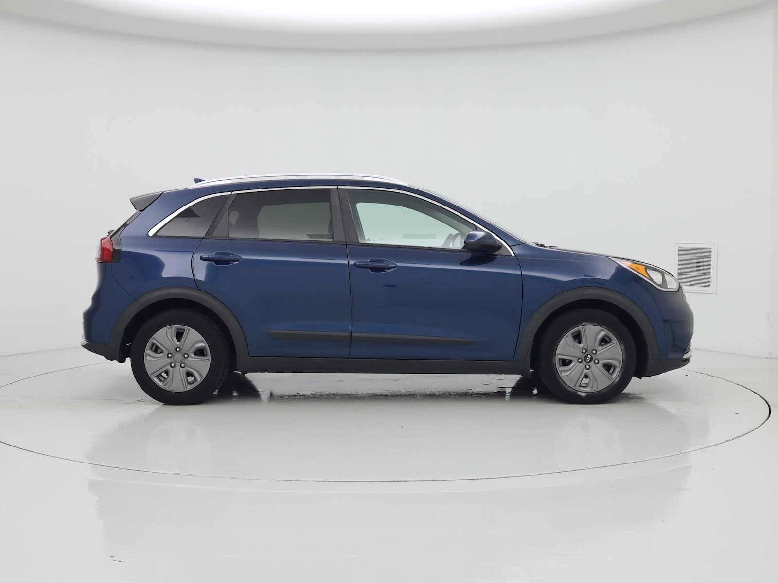 2019 Kia Niro LX - Photo 8