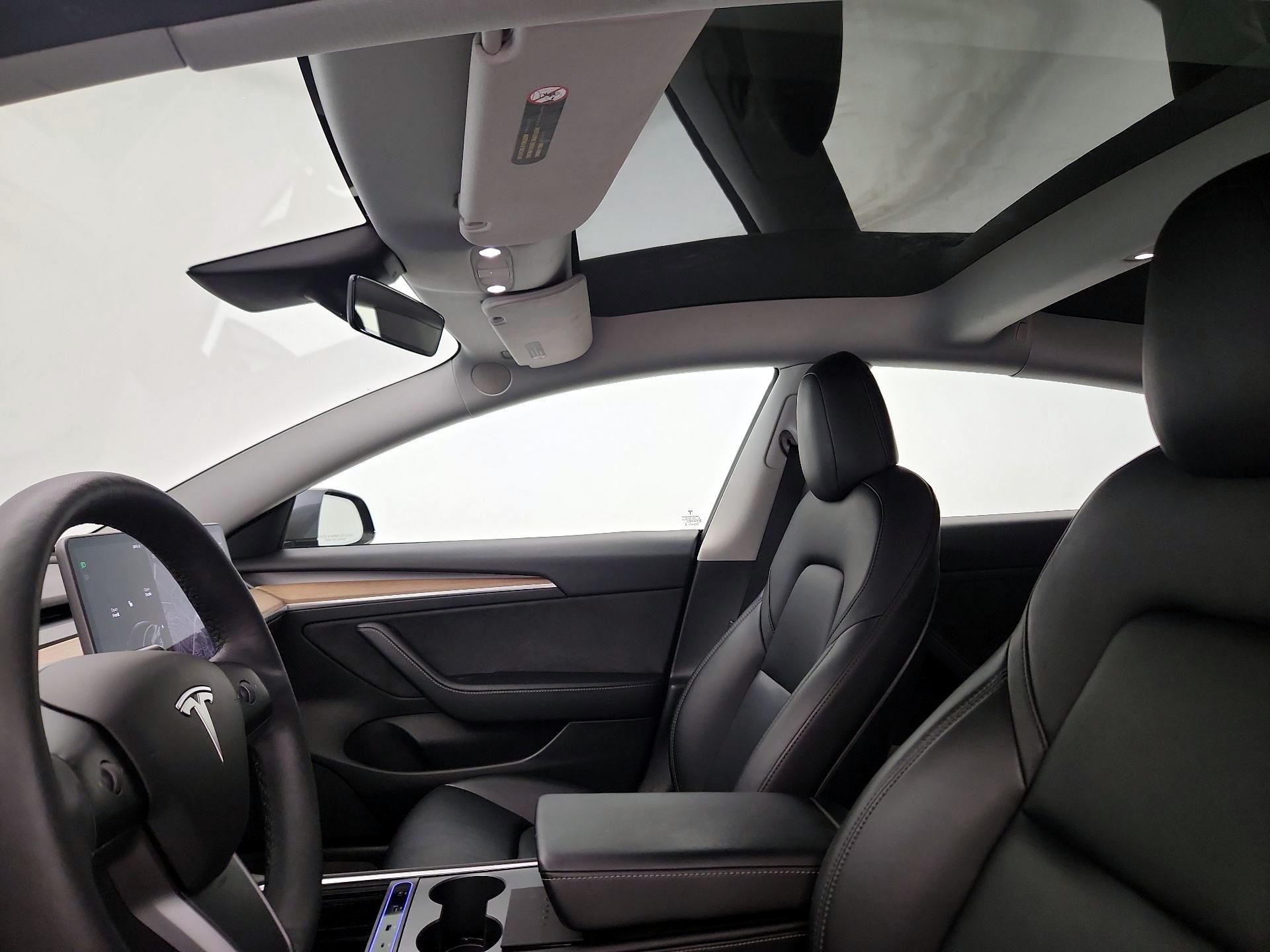 Thumbnail: 2021 Tesla Model 3 - 19