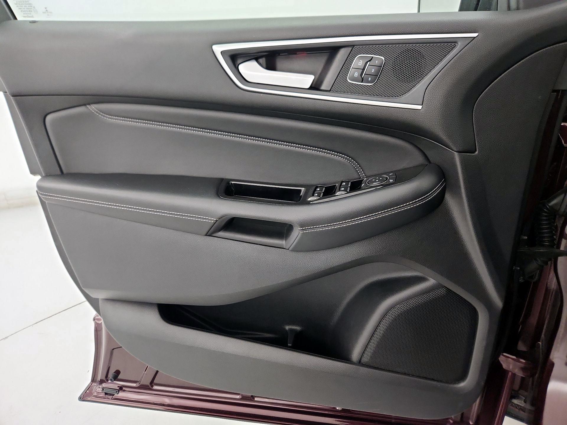 Thumbnail: 2018 Ford Edge - 12