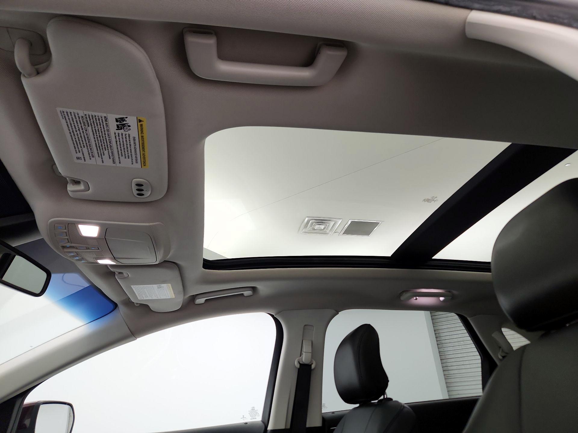 Thumbnail: 2018 Ford Edge - 20