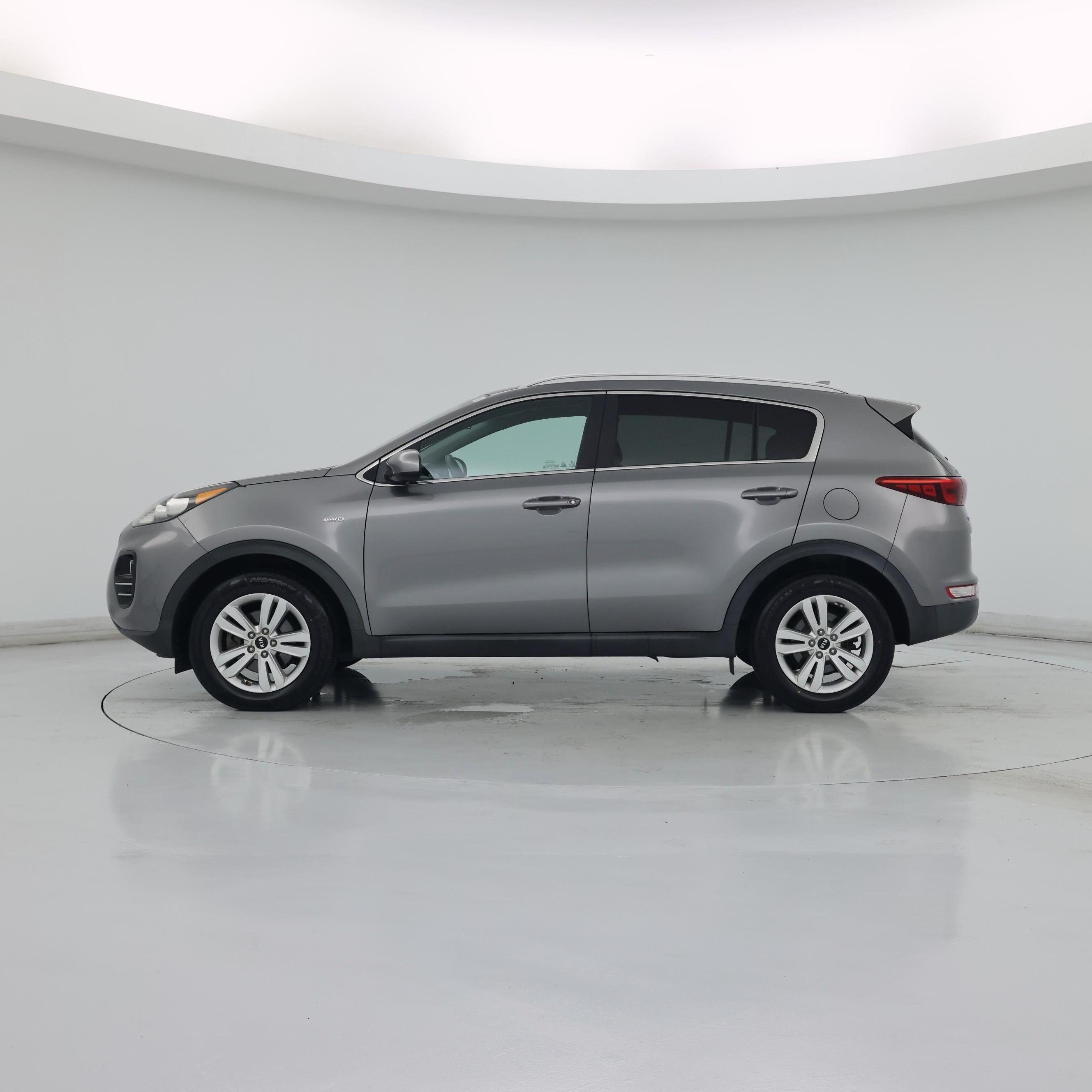 Thumbnail: 2017 Kia Sportage - 3