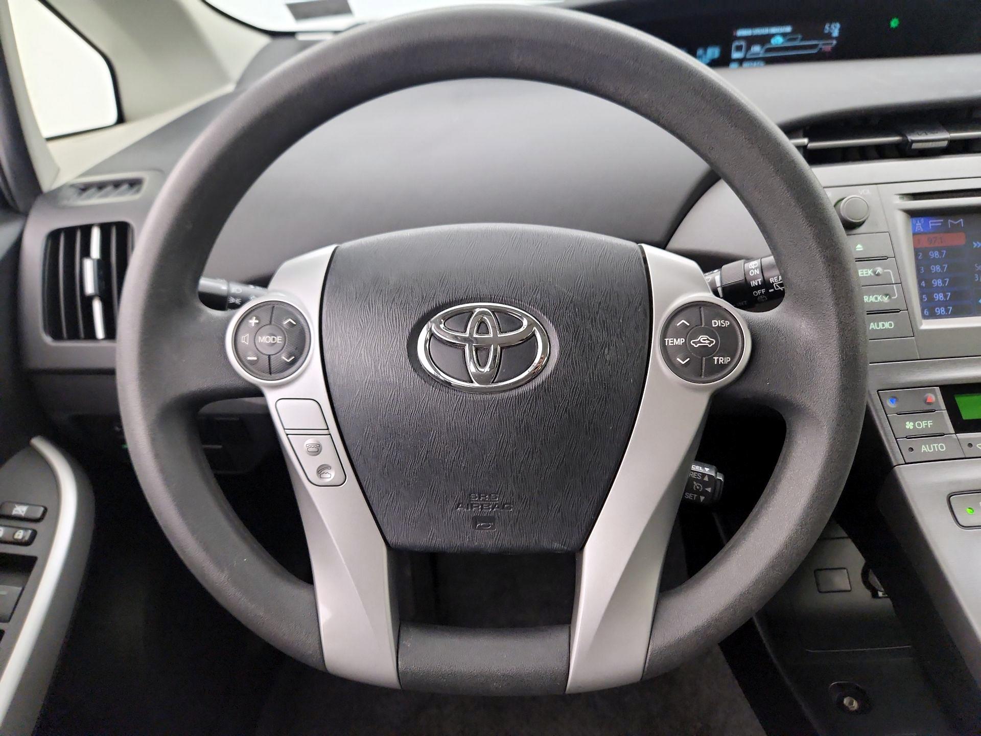 Thumbnail: 2015 Toyota Prius - 10