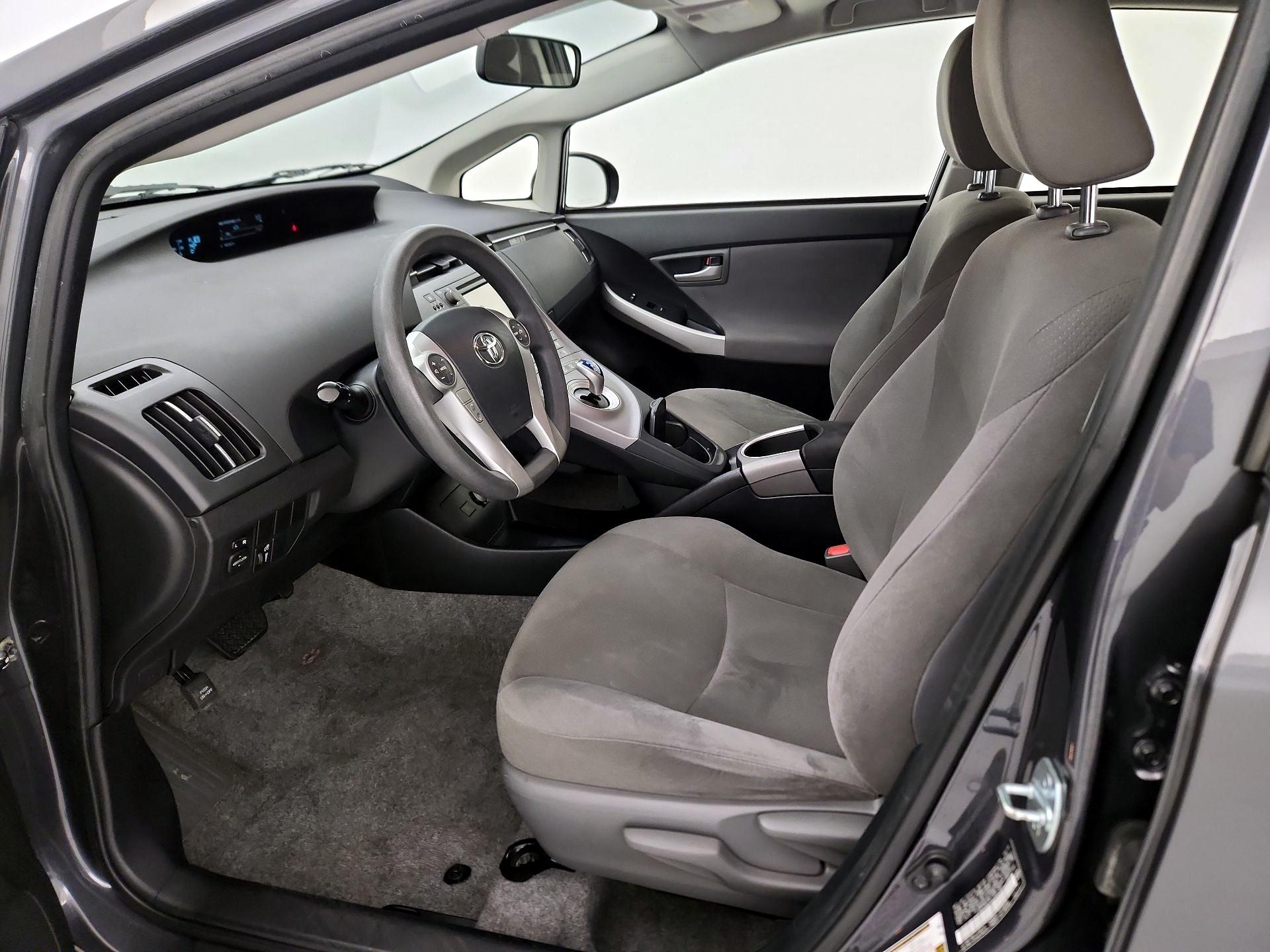 Thumbnail: 2015 Toyota Prius - 11