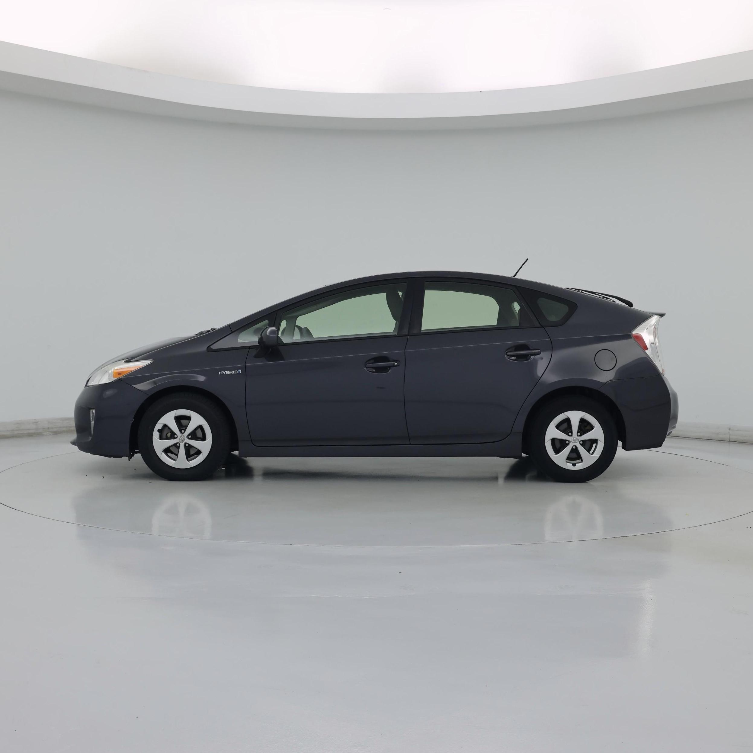 Thumbnail: 2015 Toyota Prius - 3
