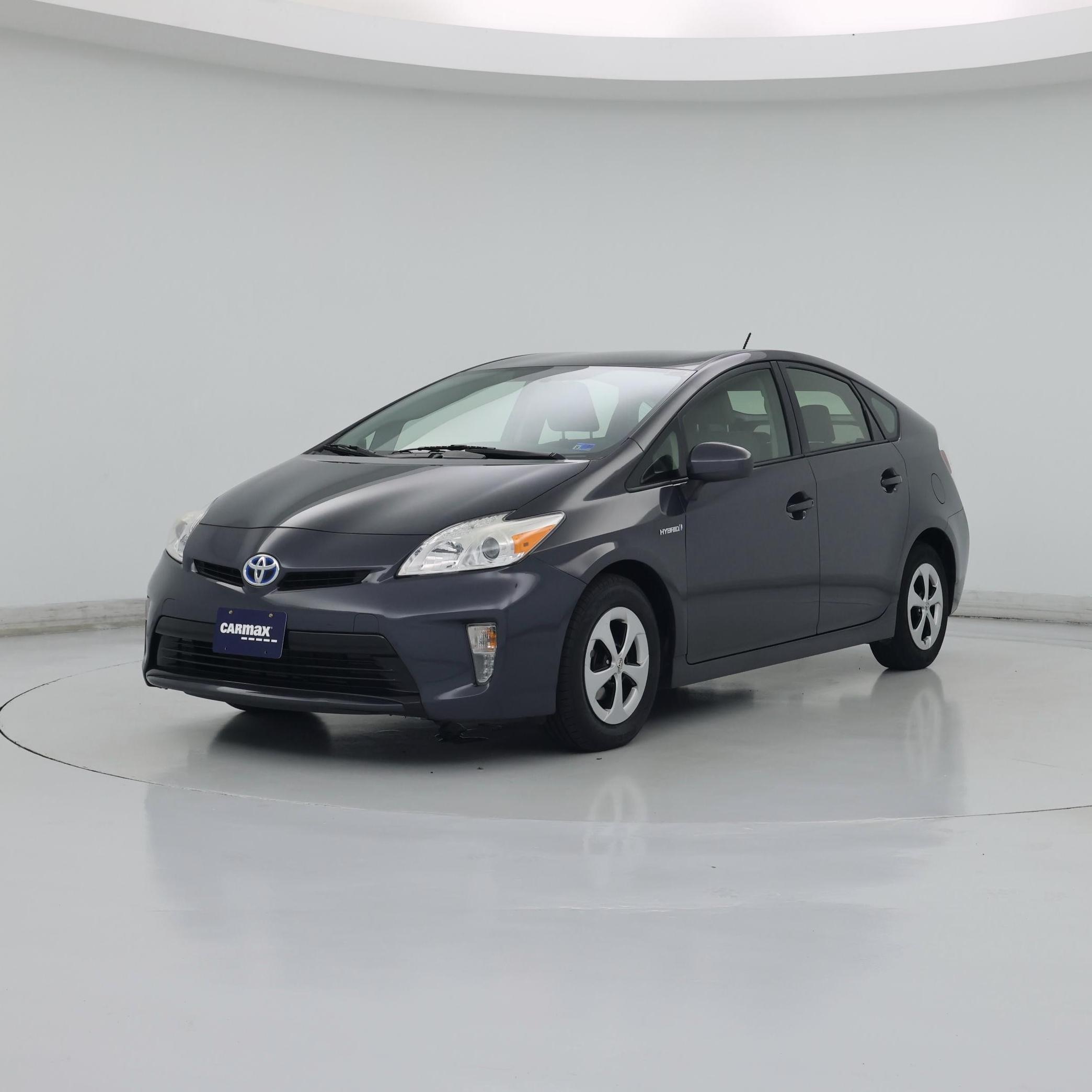 Thumbnail: 2015 Toyota Prius - 4