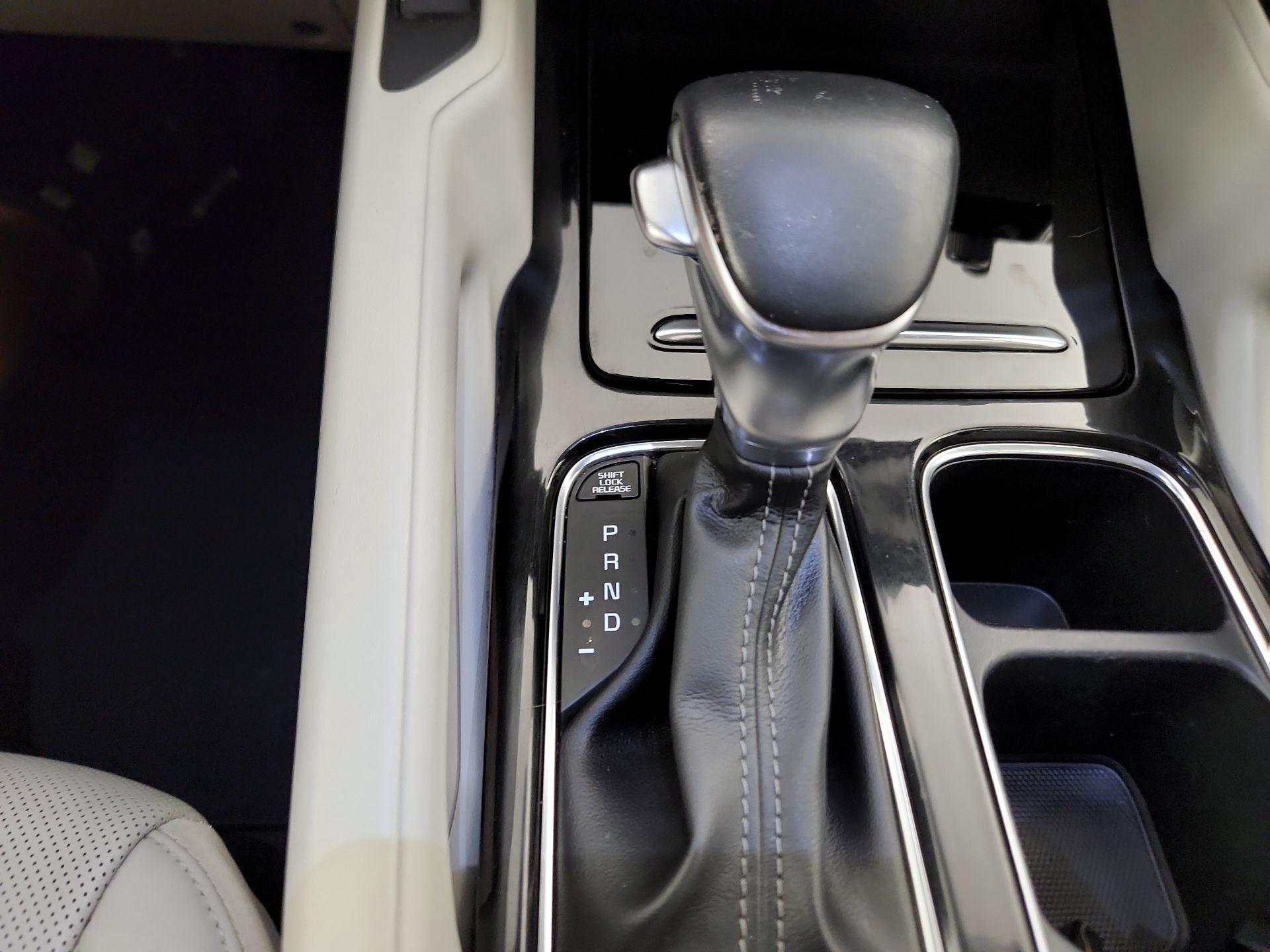 Thumbnail: 2022 Kia Telluride - 18