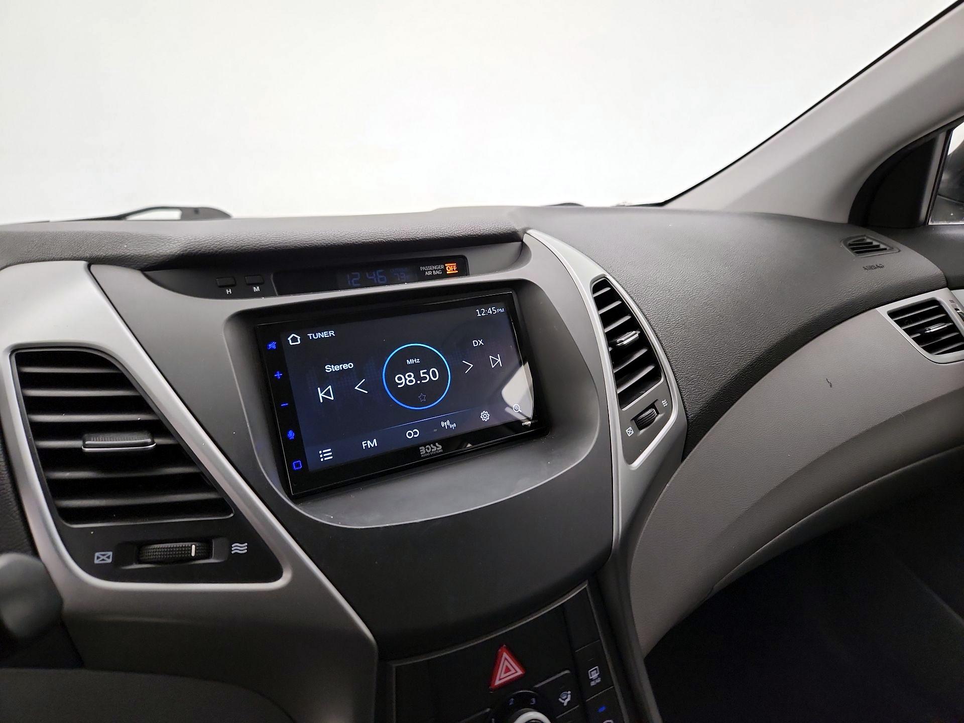 Thumbnail: 2016 Hyundai Elantra - 14