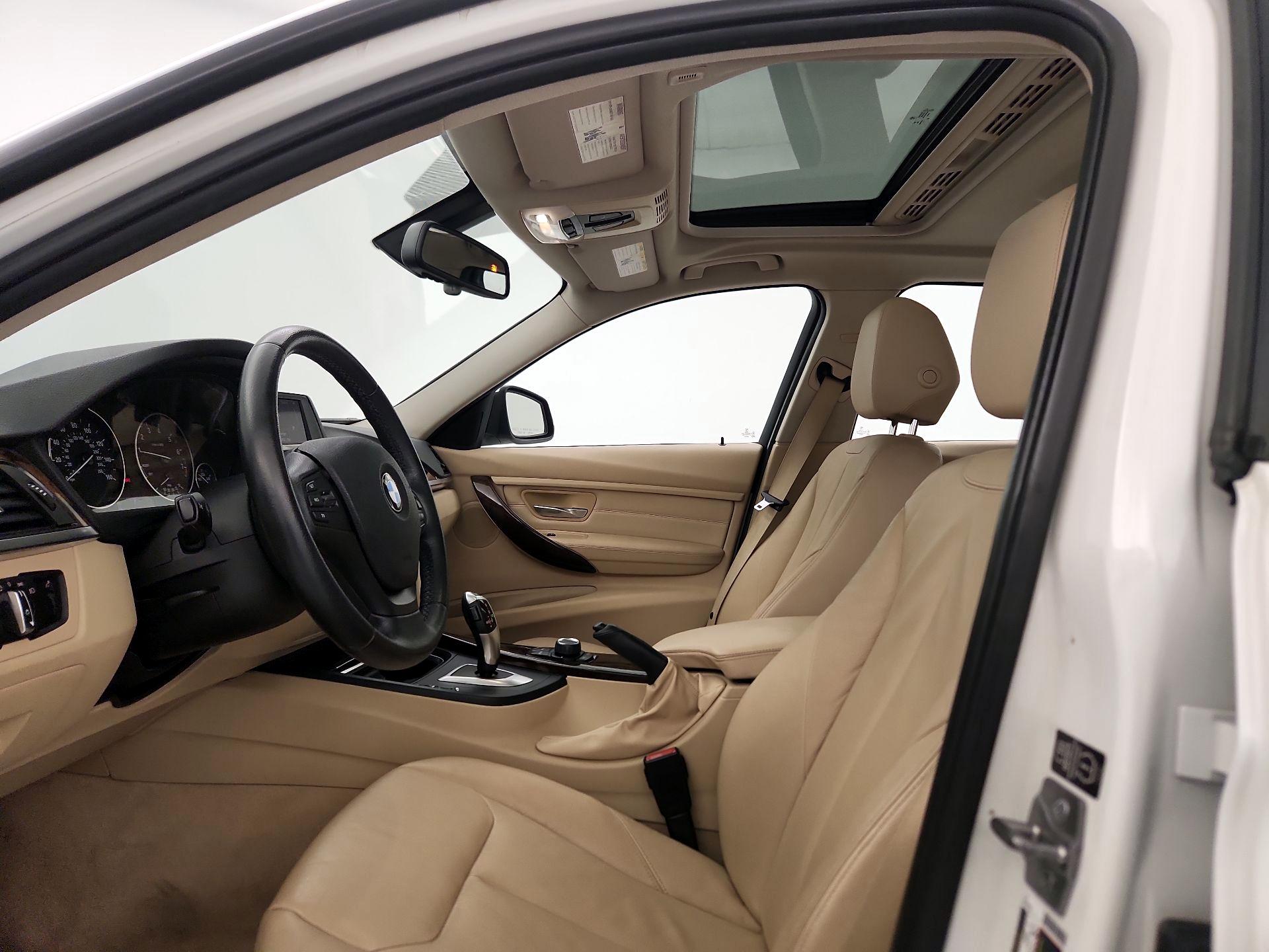 Thumbnail: 2014 BMW 3 Series - 16