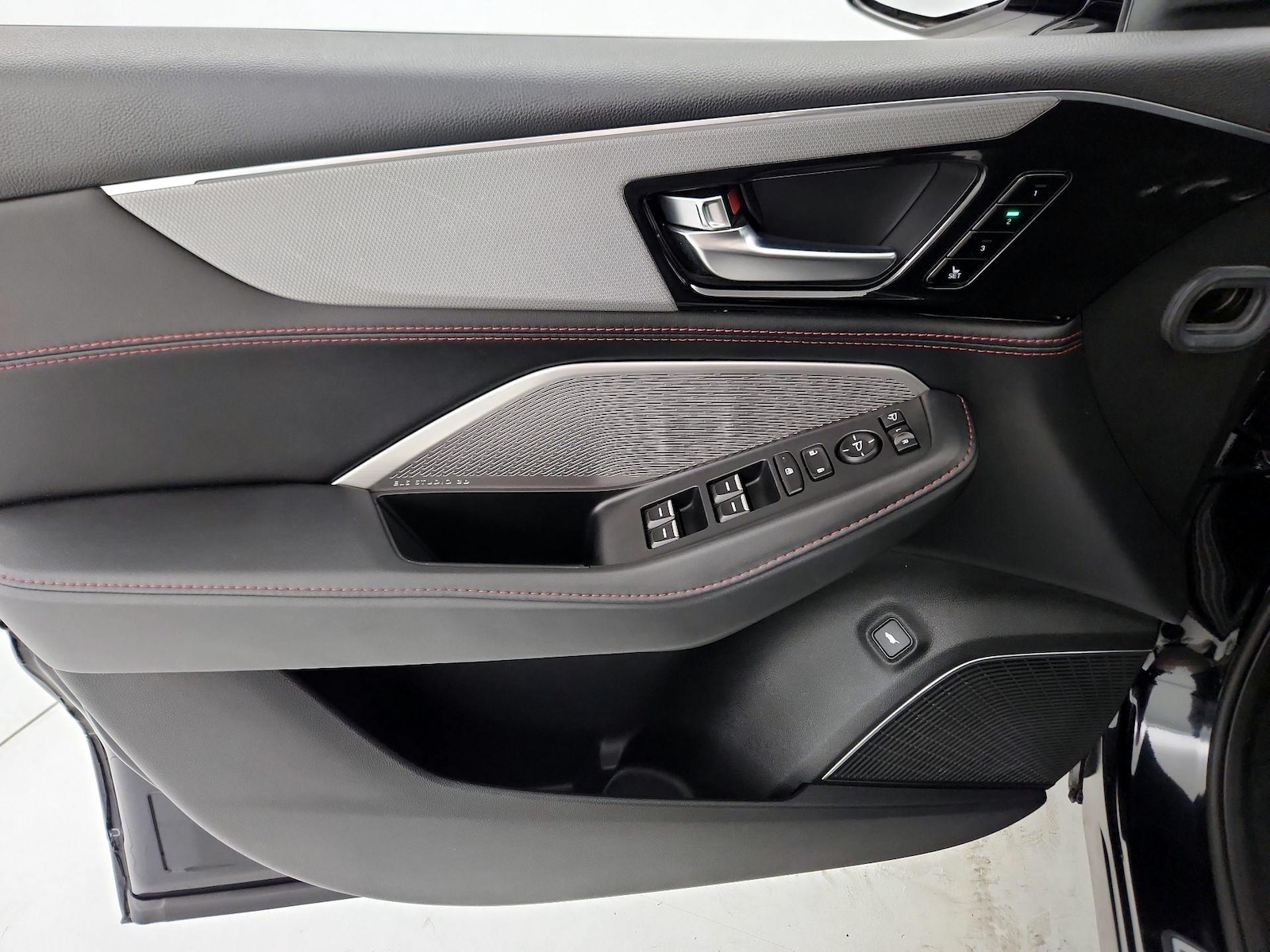 2023 Acura MDX A-Spec Package - Photo 13