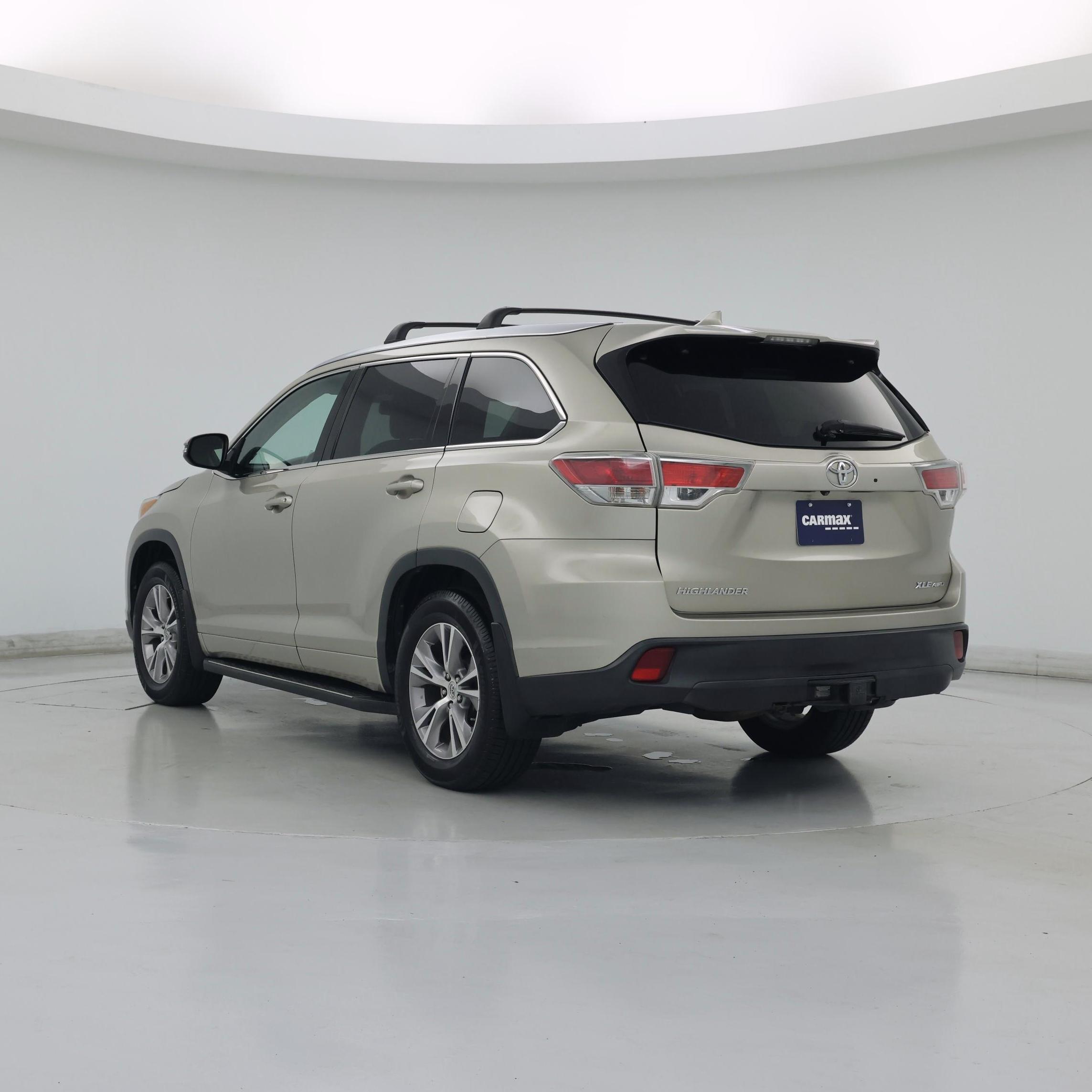 Thumbnail: 2015 Toyota Highlander - 2