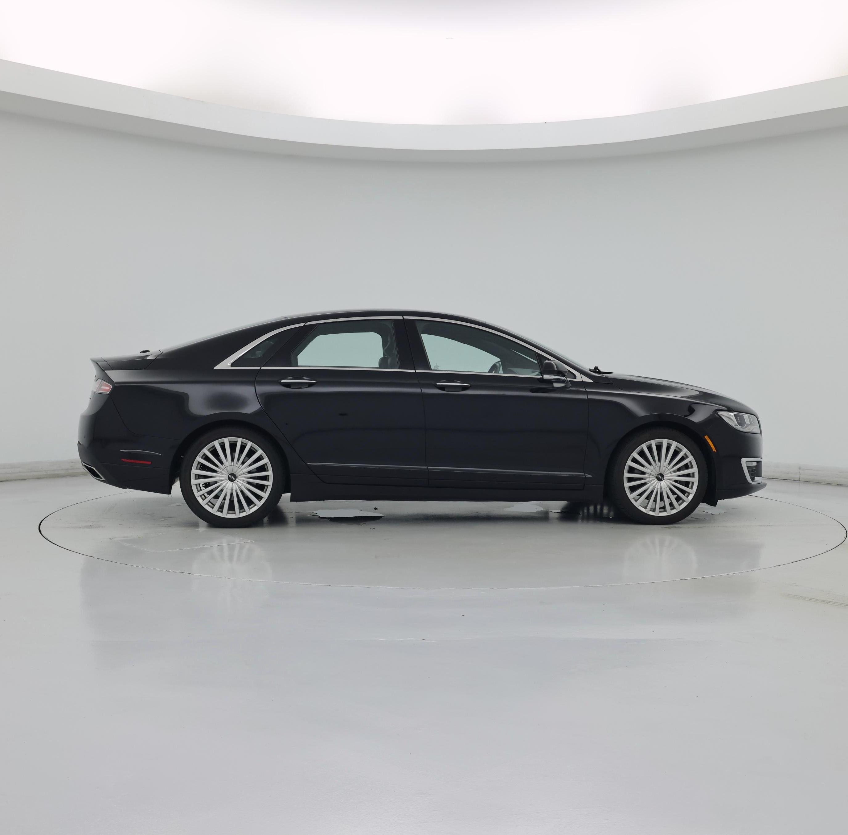 Thumbnail: 2017 Lincoln MKZ - 7