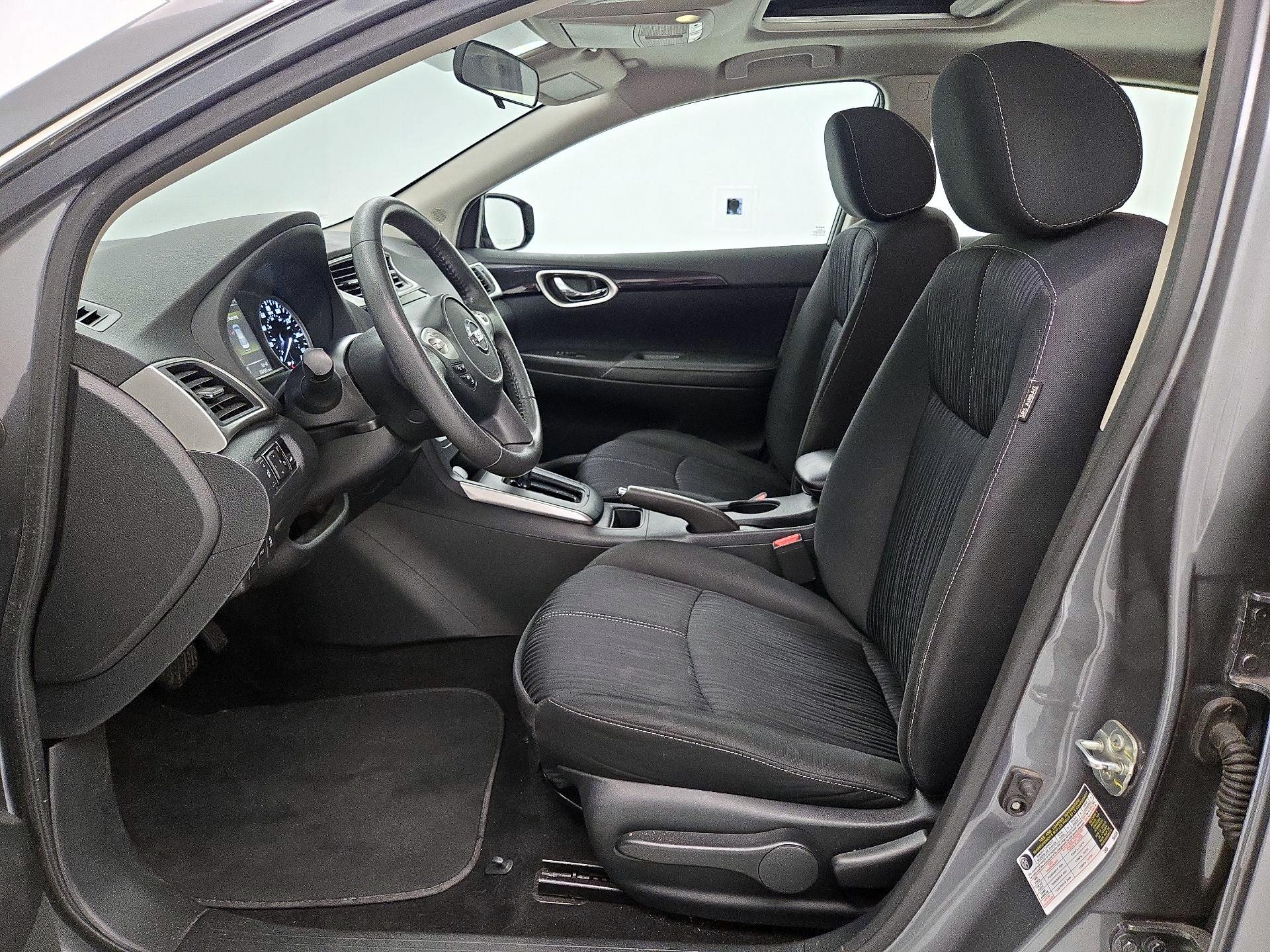 Thumbnail: 2017 Nissan Sentra - 11