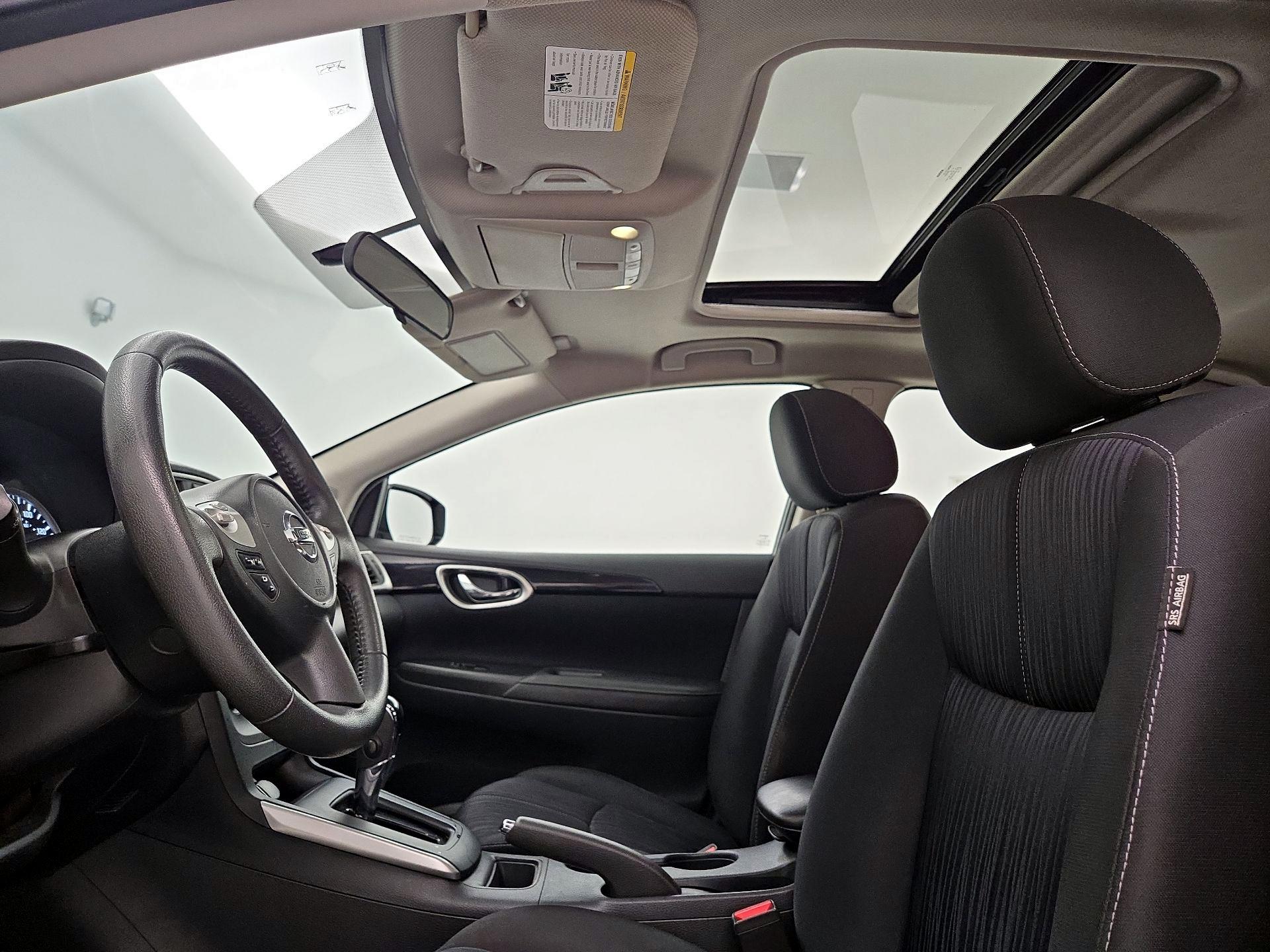 Thumbnail: 2017 Nissan Sentra - 18