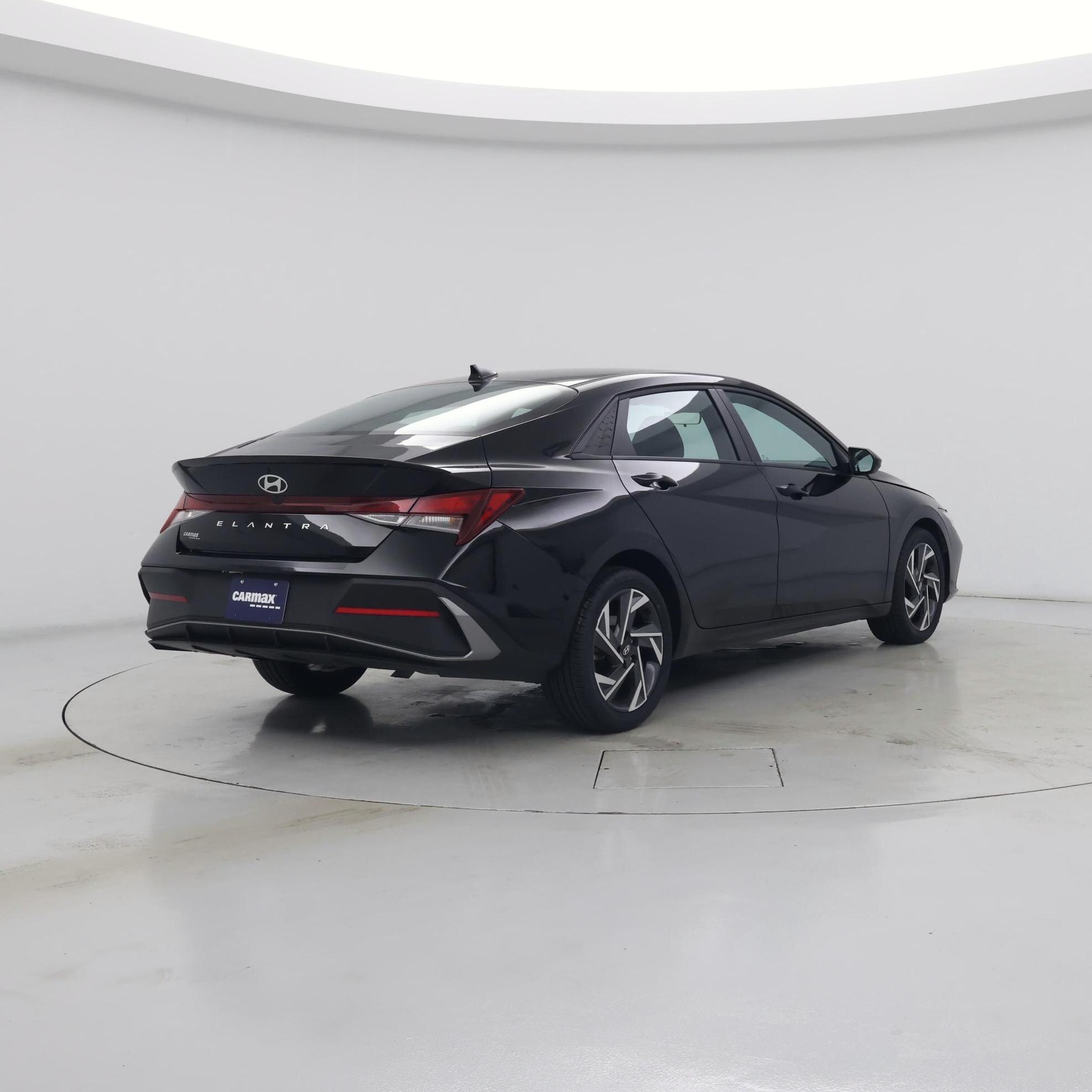 Thumbnail: 2025 Hyundai Elantra - 8