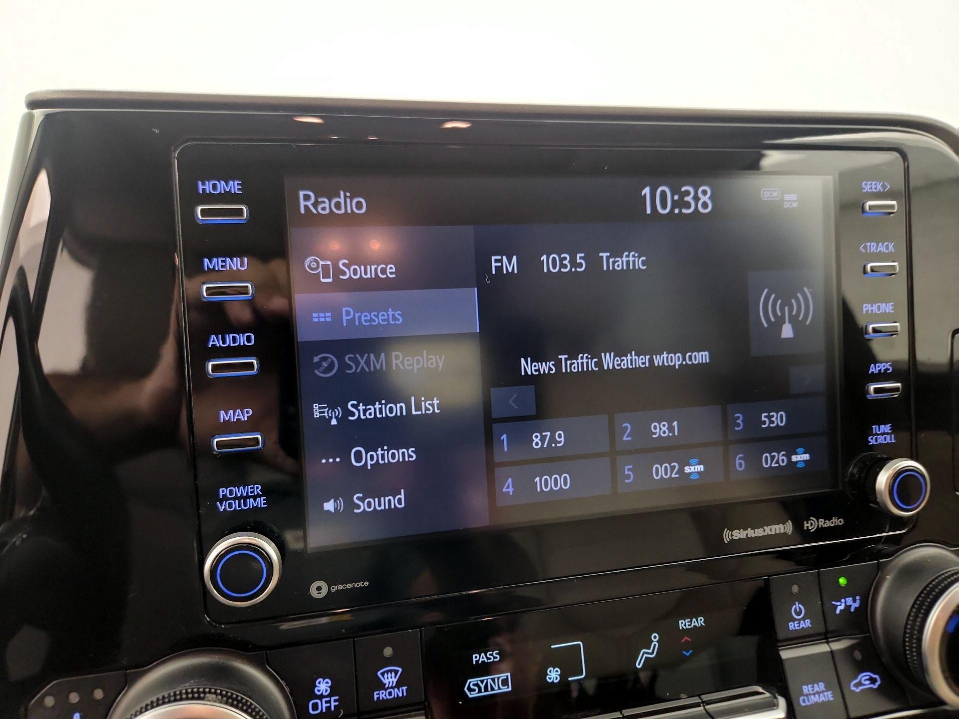 Thumbnail: 2021 Toyota Highlander - 15