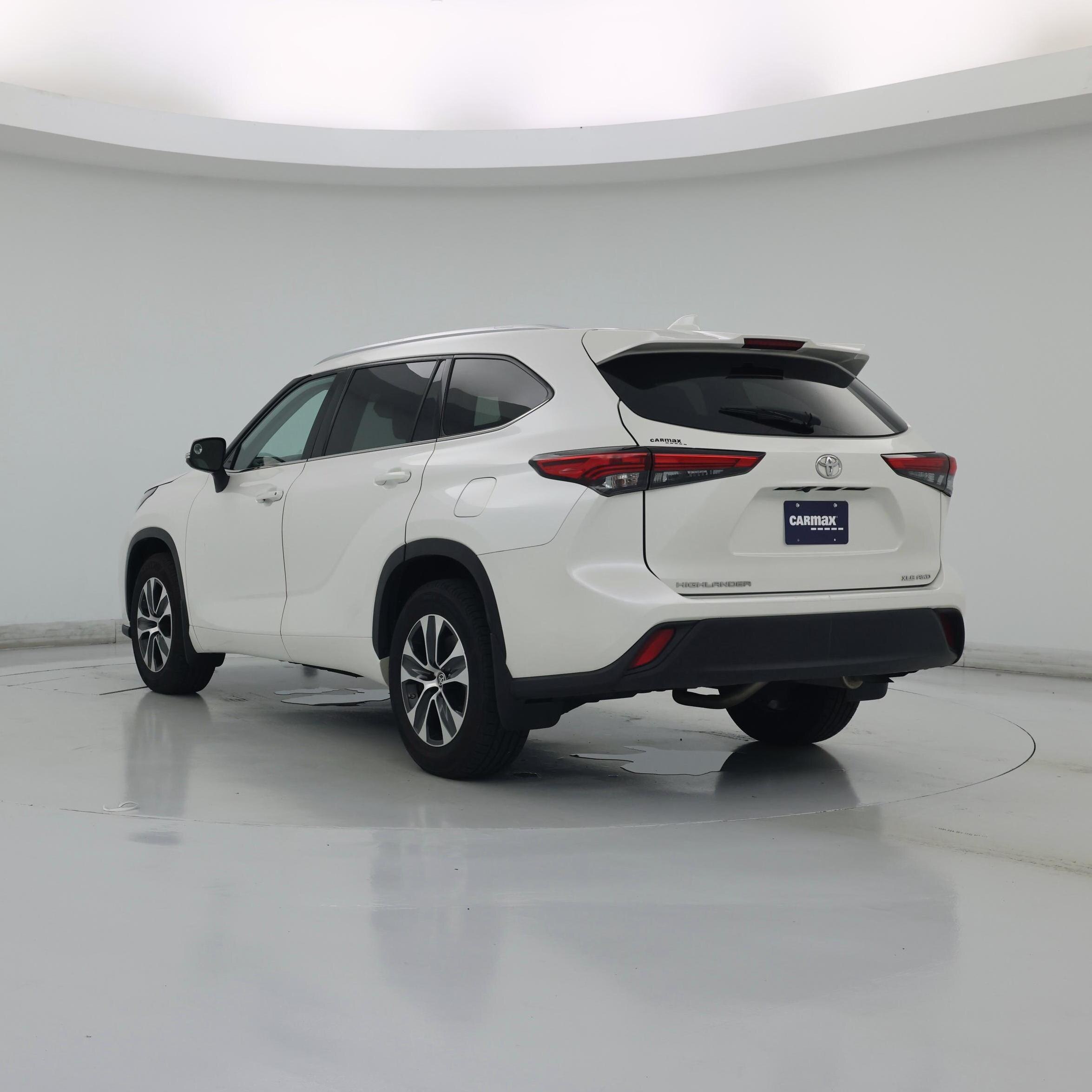 Thumbnail: 2021 Toyota Highlander - 2
