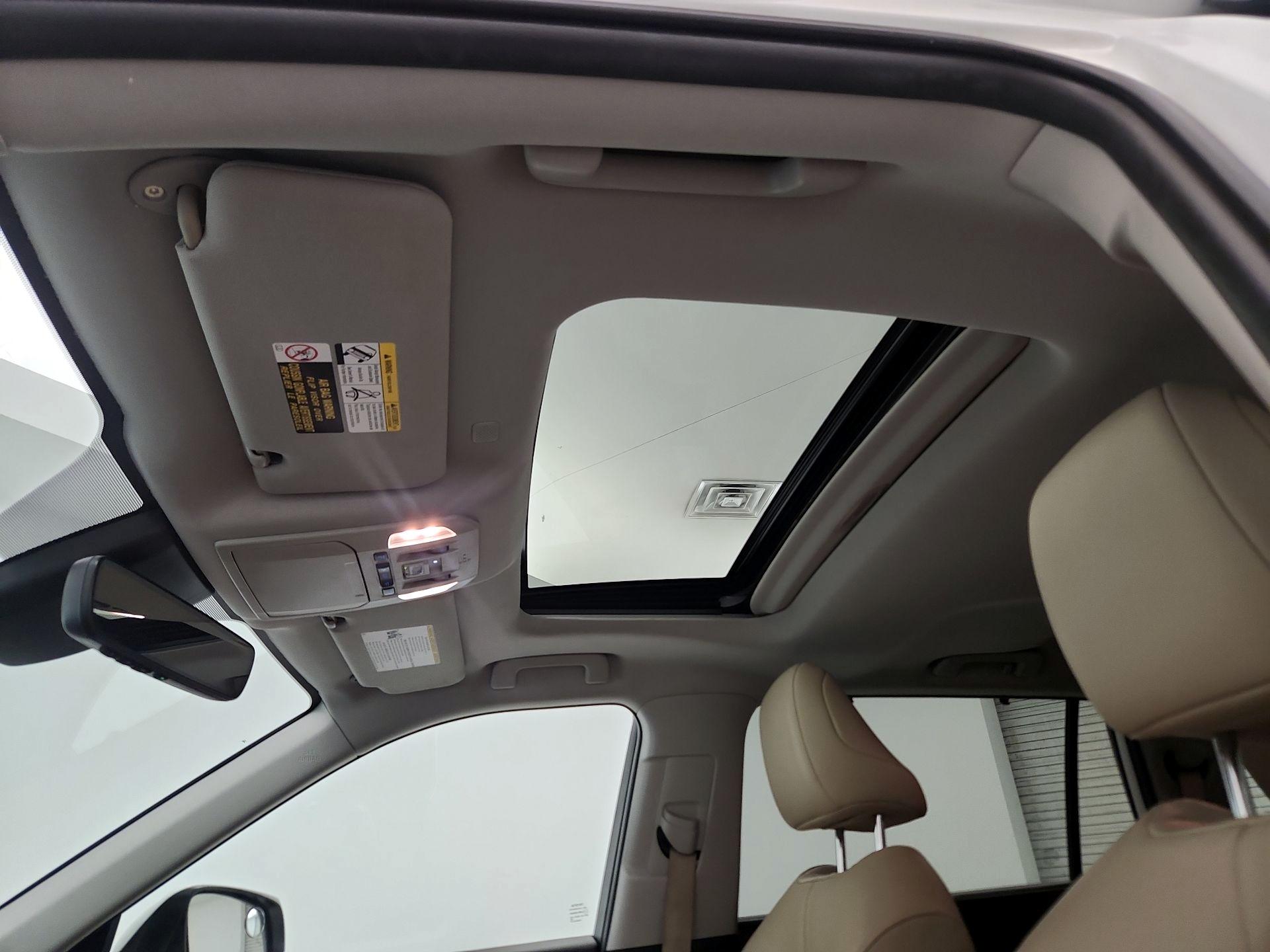 Thumbnail: 2021 Toyota Highlander - 19