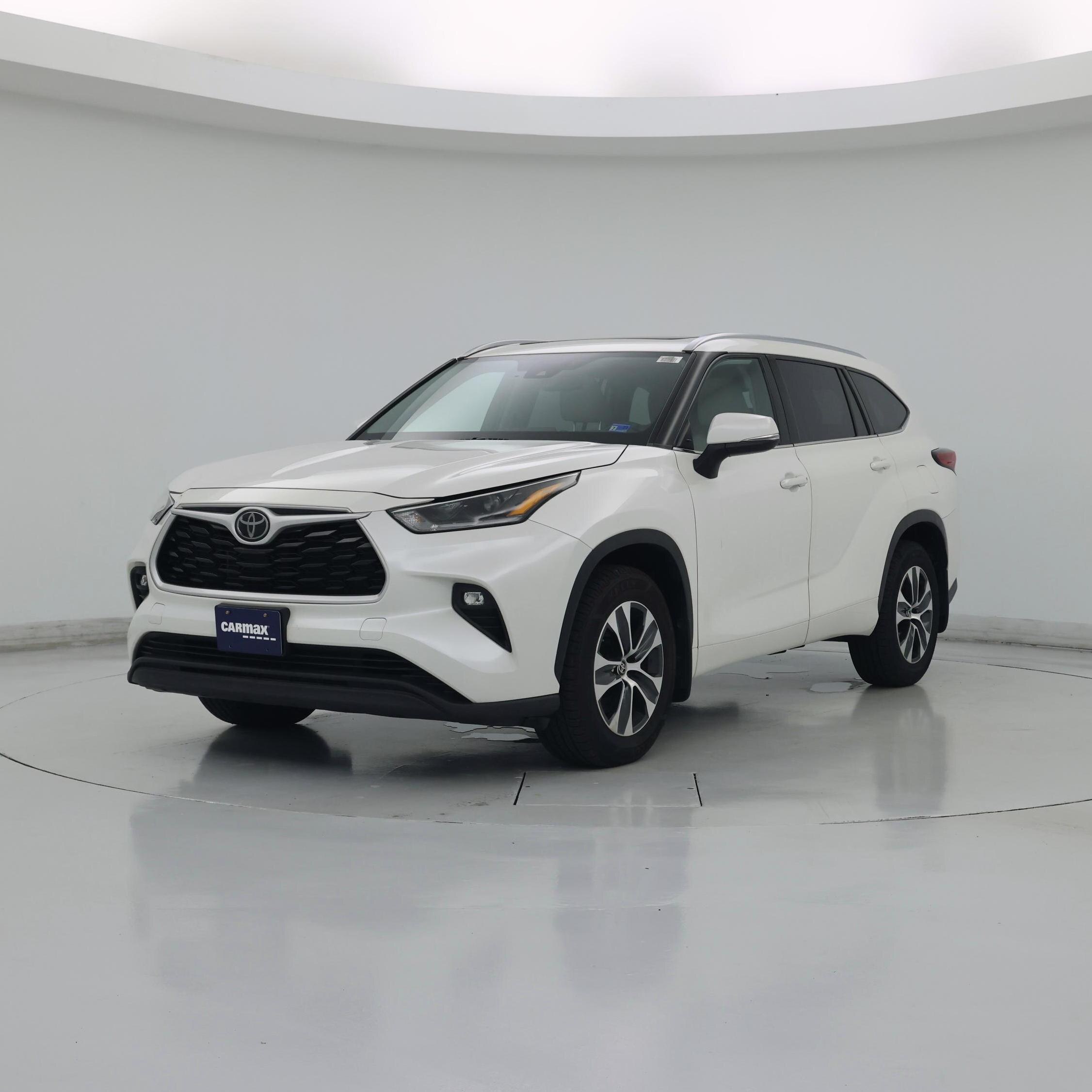 Thumbnail: 2021 Toyota Highlander - 4