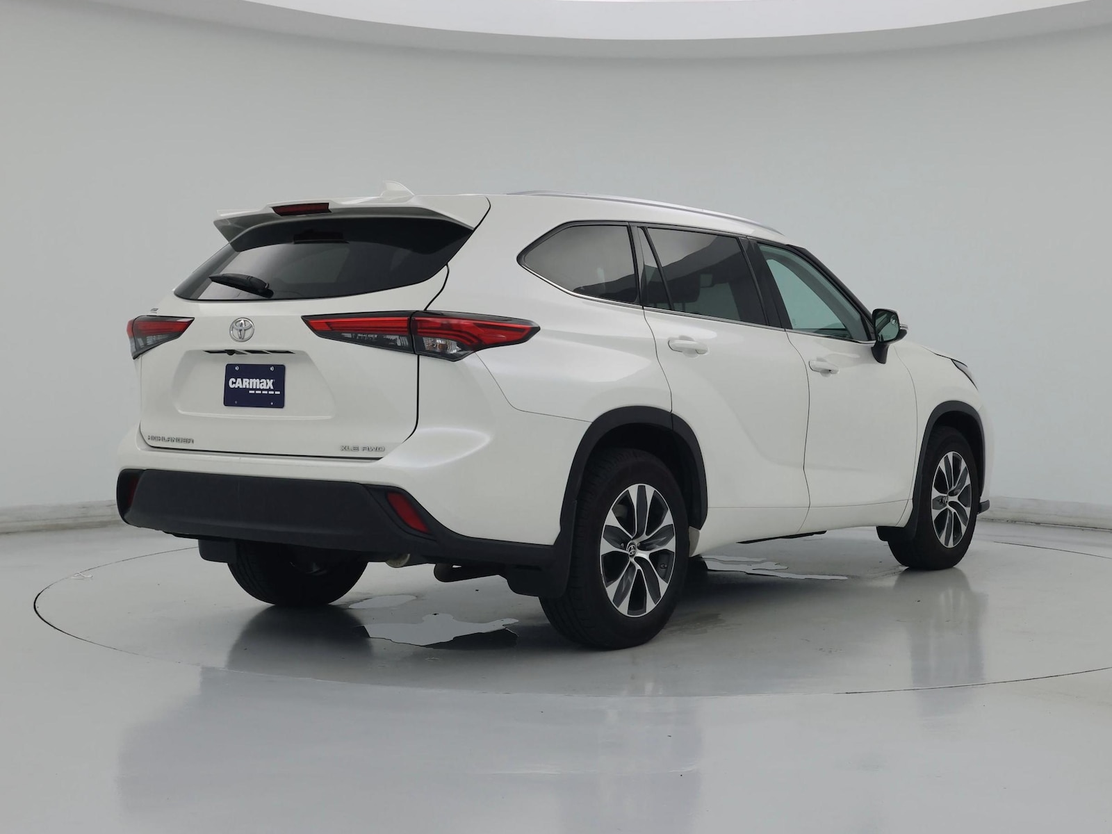 2021 Toyota Highlander XLE - Photo 9