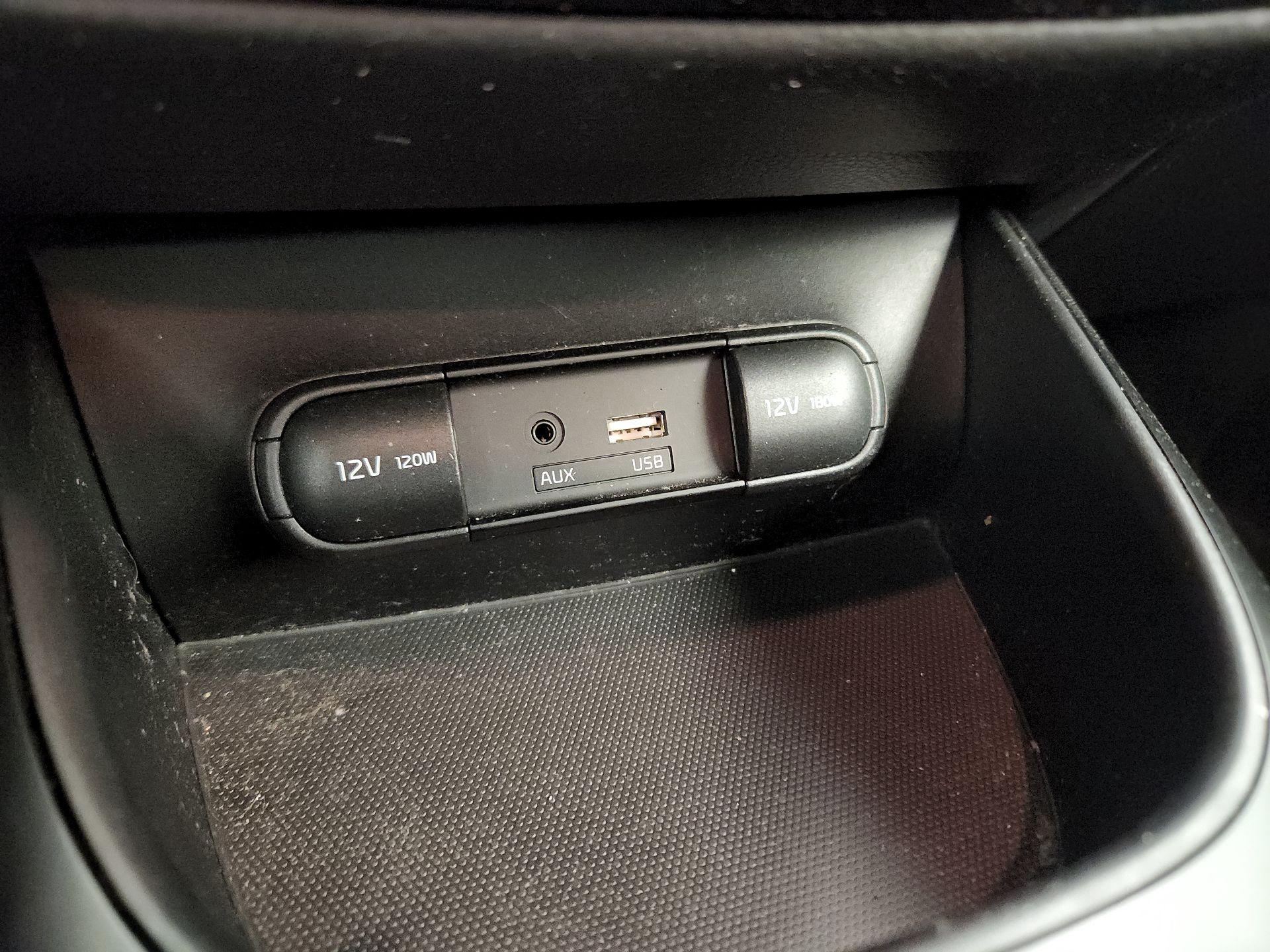 Thumbnail: 2019 Kia Soul - 18