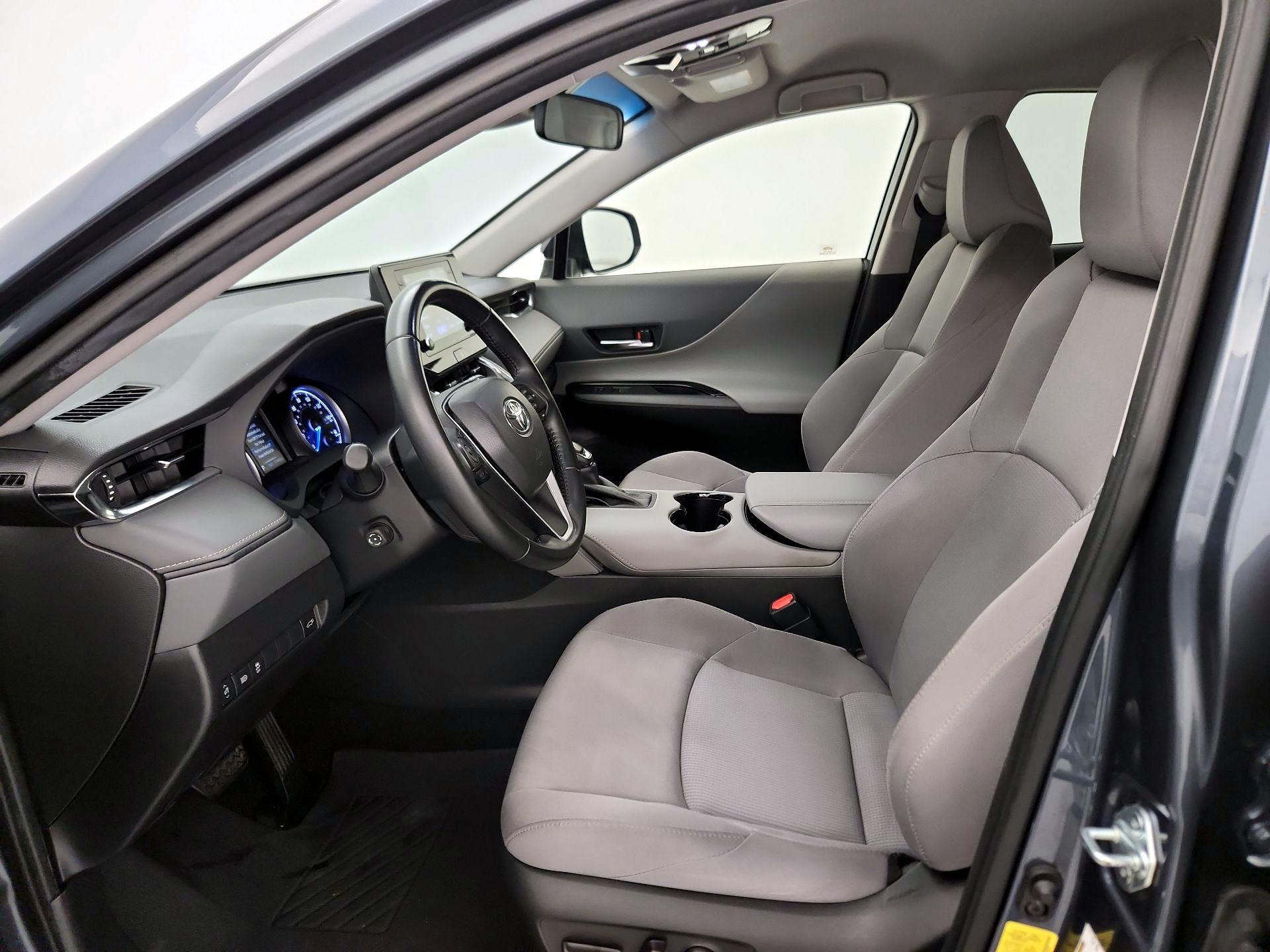 Thumbnail: 2021 Toyota Venza - 11