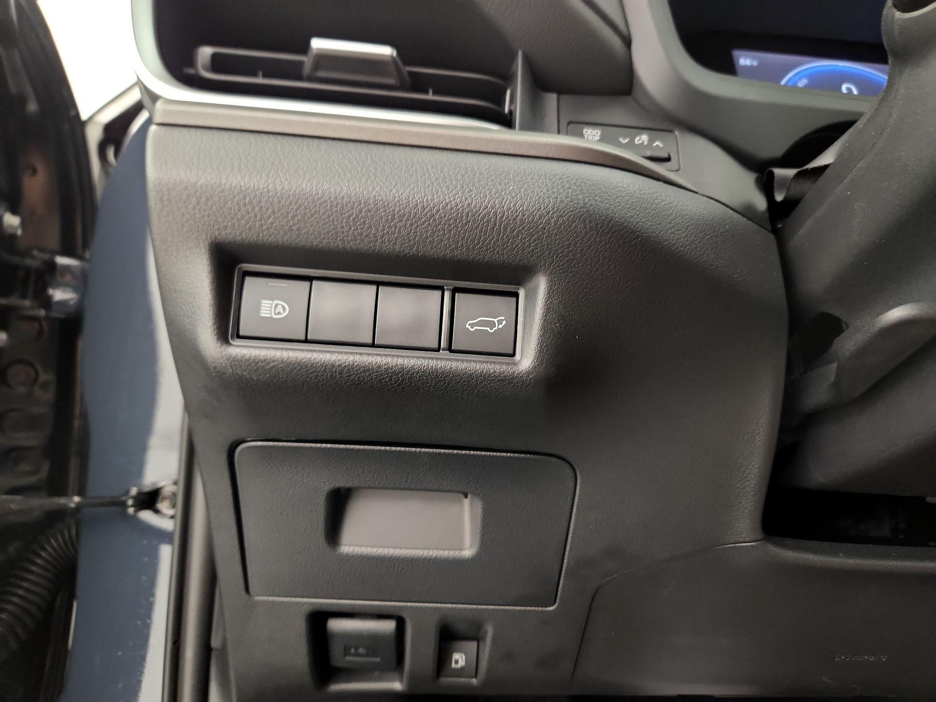 Thumbnail: 2026 Toyota Highlander - 13