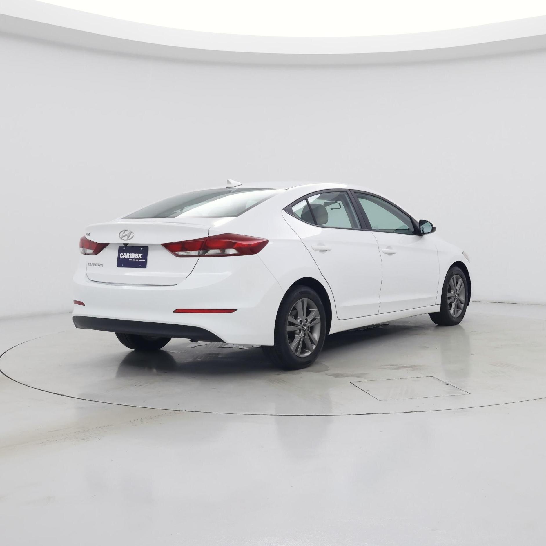 Thumbnail: 2018 Hyundai Elantra - 8