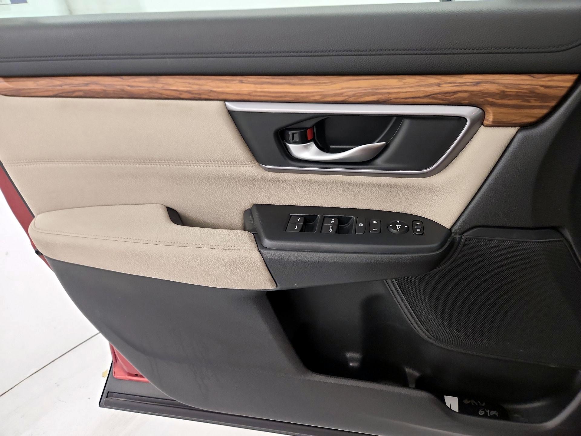 Thumbnail: 2017 Honda CR-V - 12