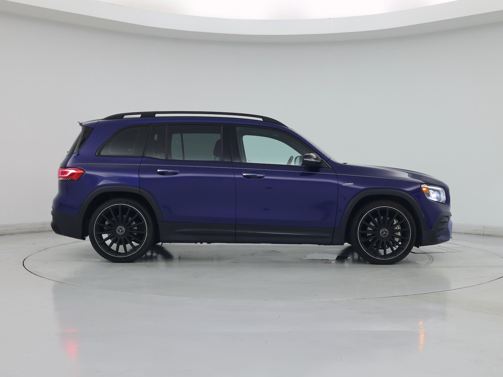 2022 Mercedes-Benz GLB AMG GLB35 - Photo 8