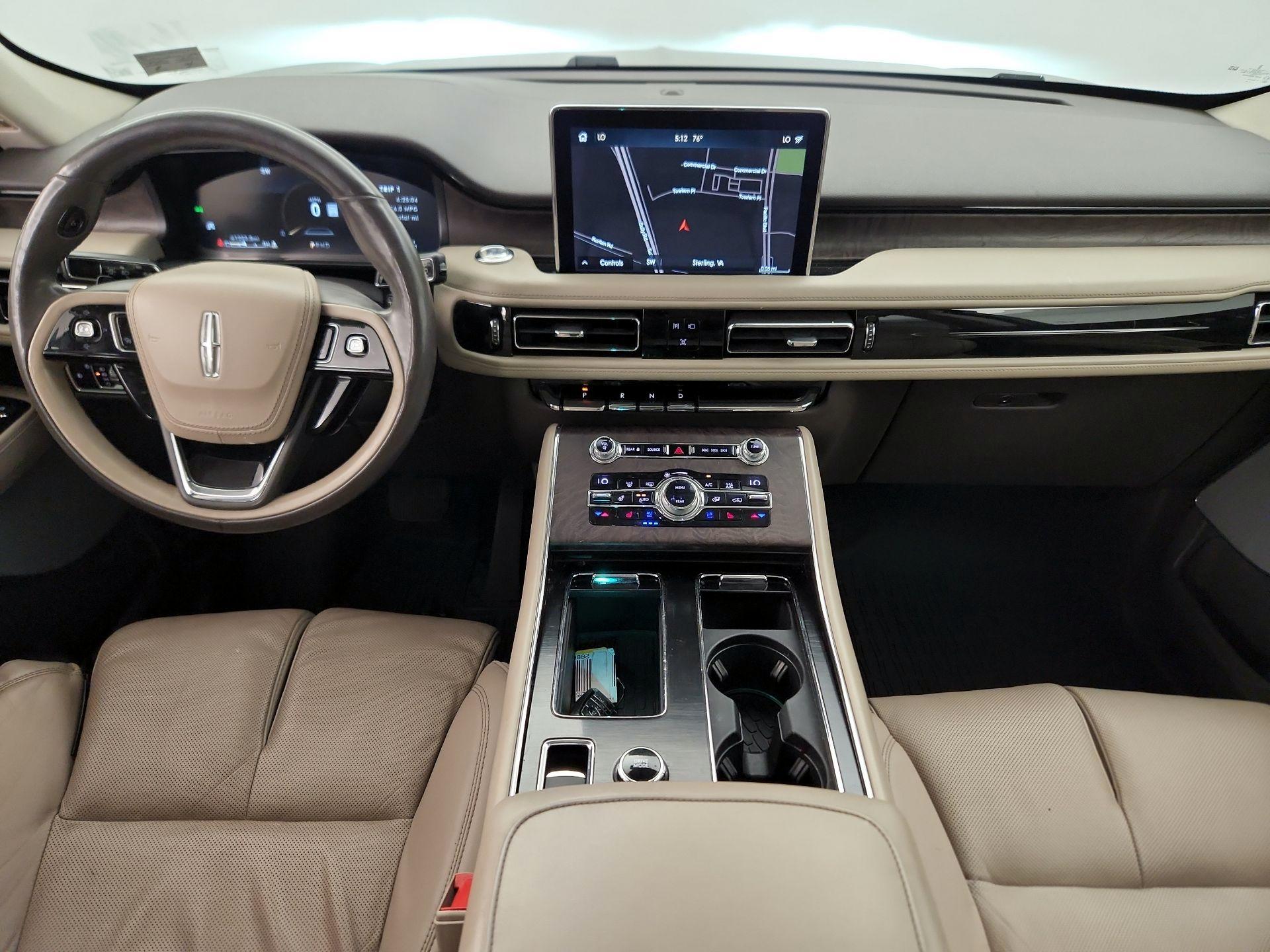 Thumbnail: 2020 Lincoln Aviator - 9