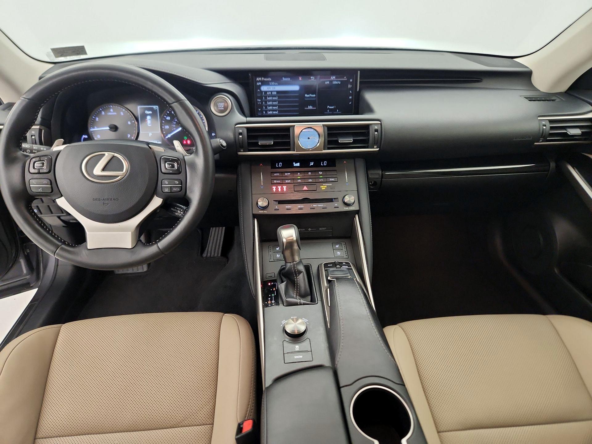 Thumbnail: 2019 Lexus IS - 9