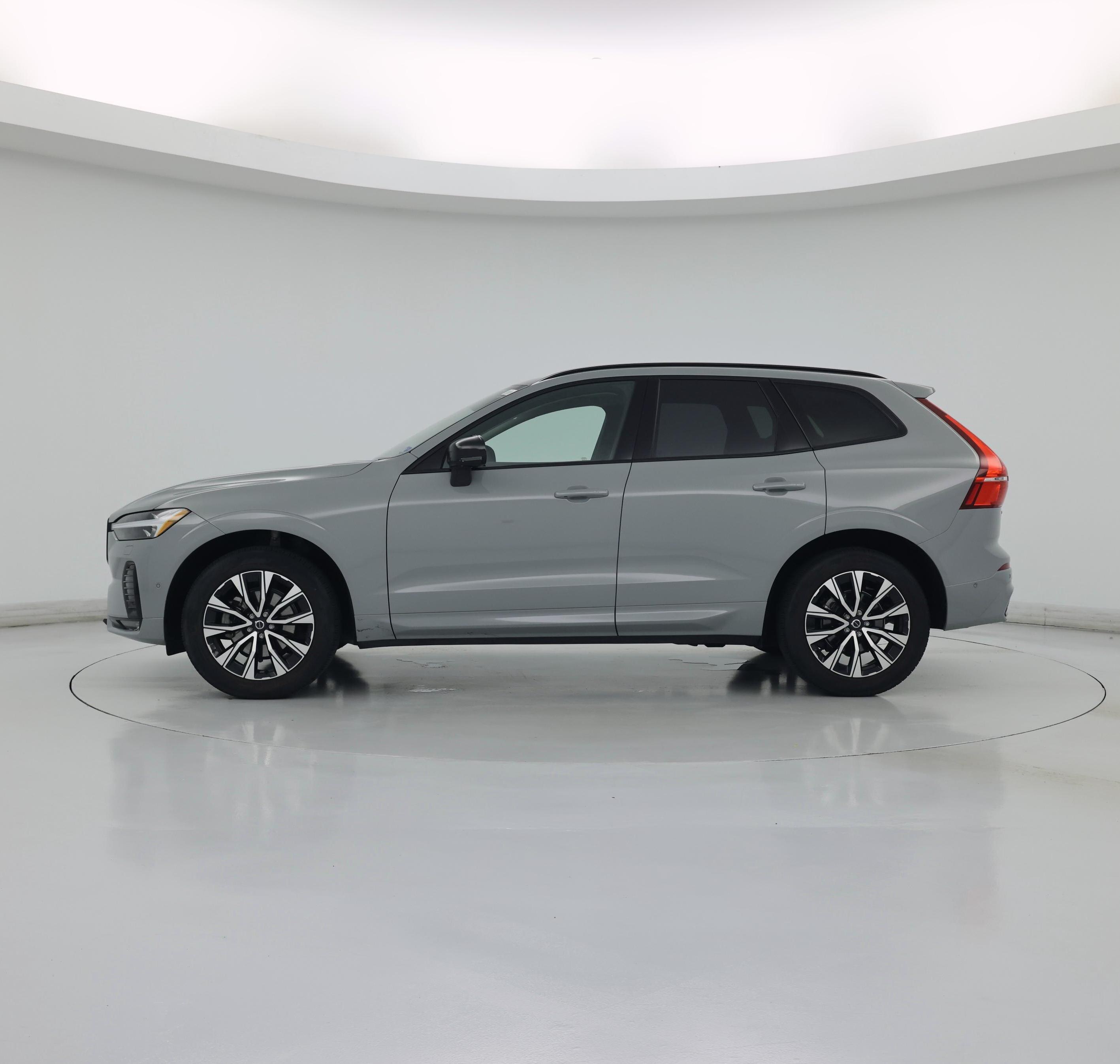 Thumbnail: 2025 Volvo XC60 - 3