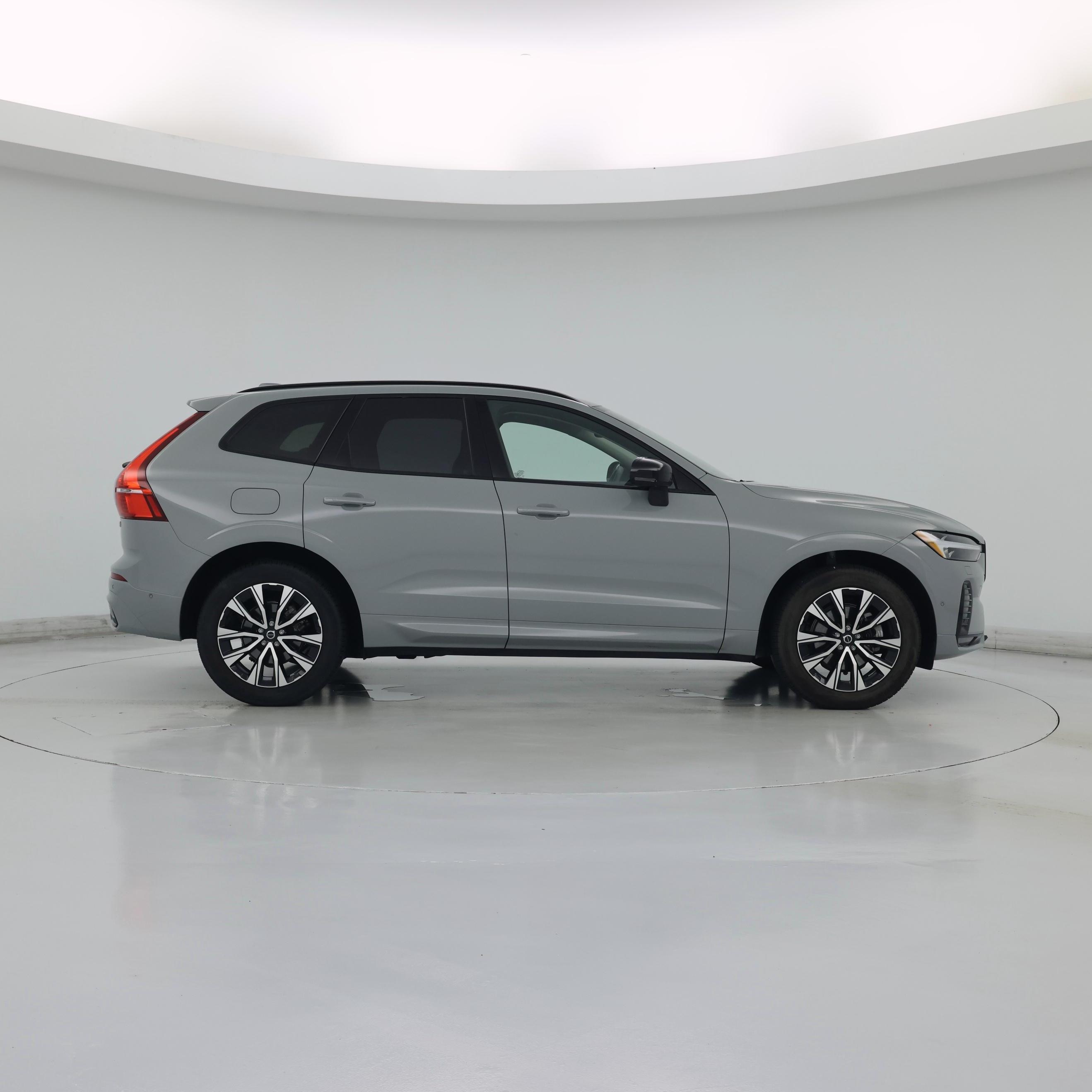 Thumbnail: 2025 Volvo XC60 - 7