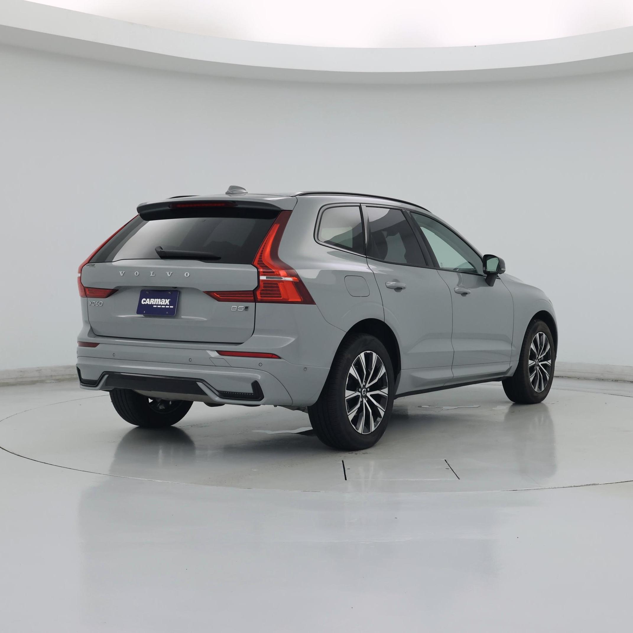 Thumbnail: 2025 Volvo XC60 - 8