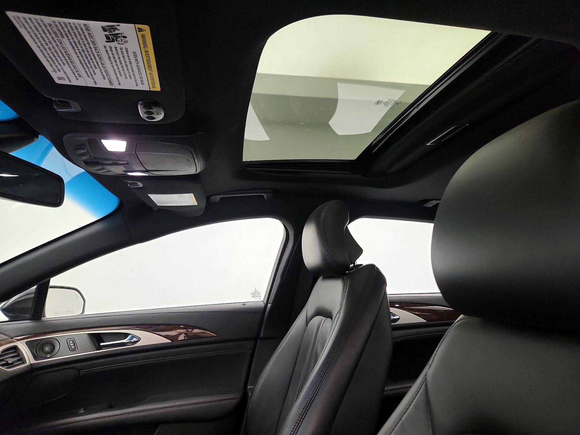 Thumbnail: 2019 Lincoln MKZ - 20