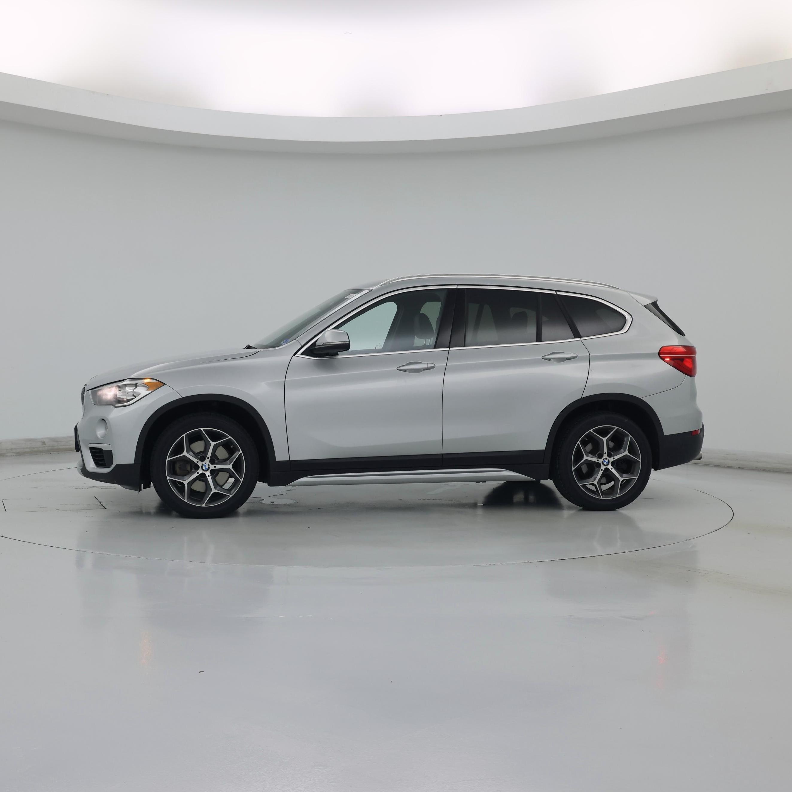 Thumbnail: 2018 BMW X1 - 3