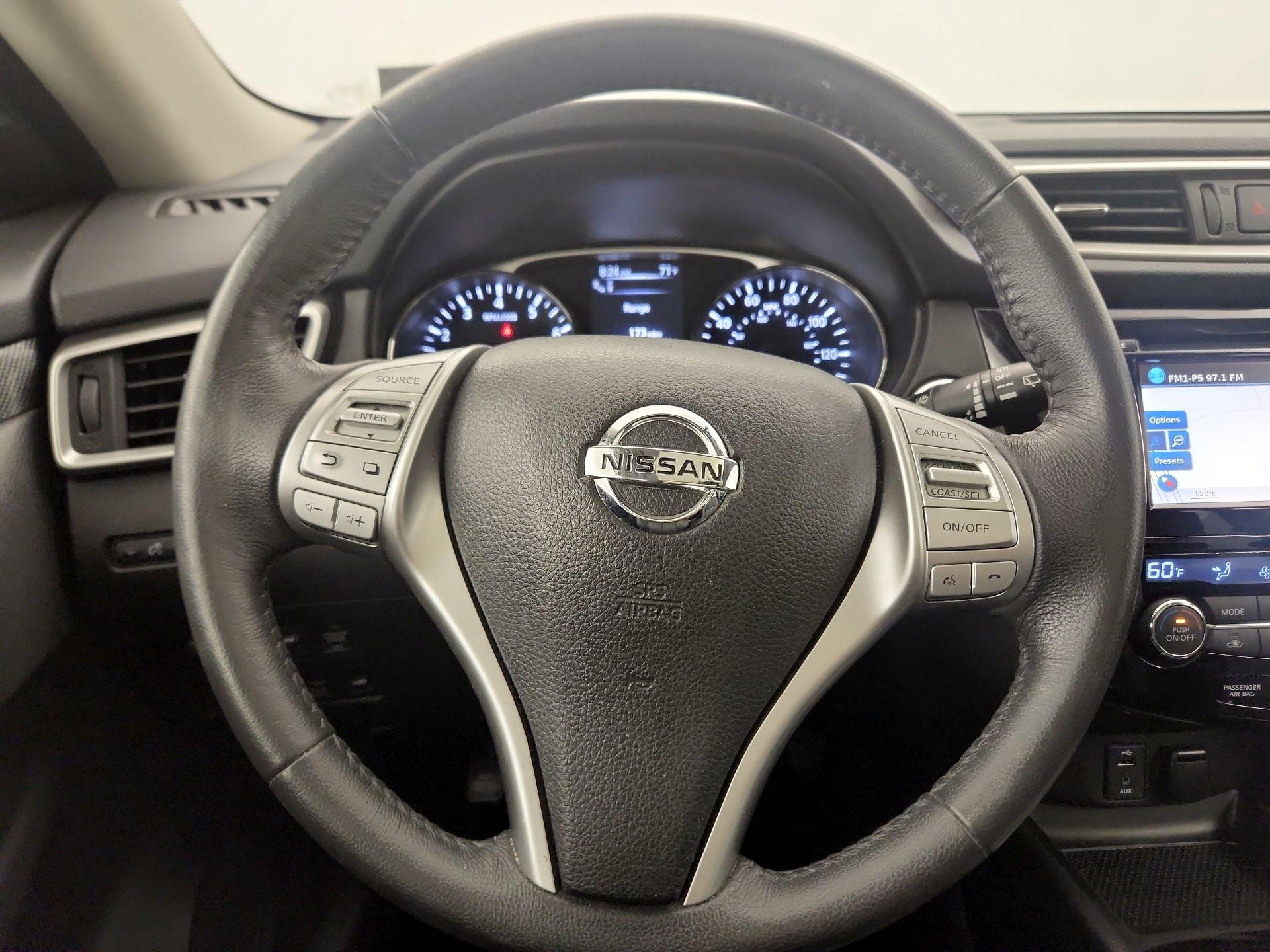 Thumbnail: 2016 Nissan Rogue - 10