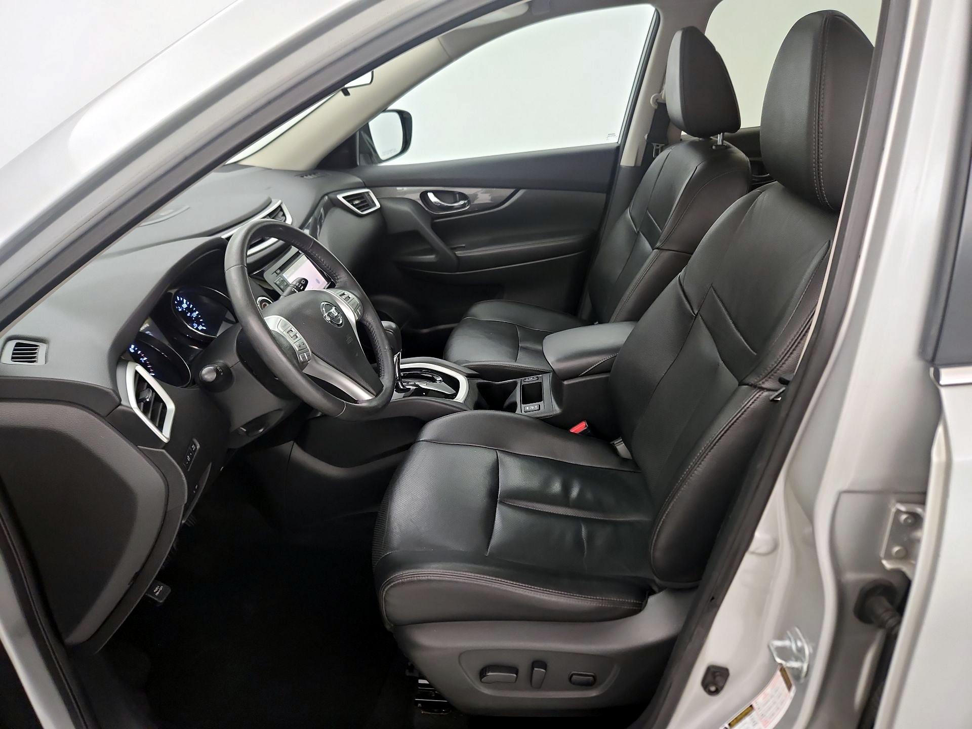 Thumbnail: 2016 Nissan Rogue - 11