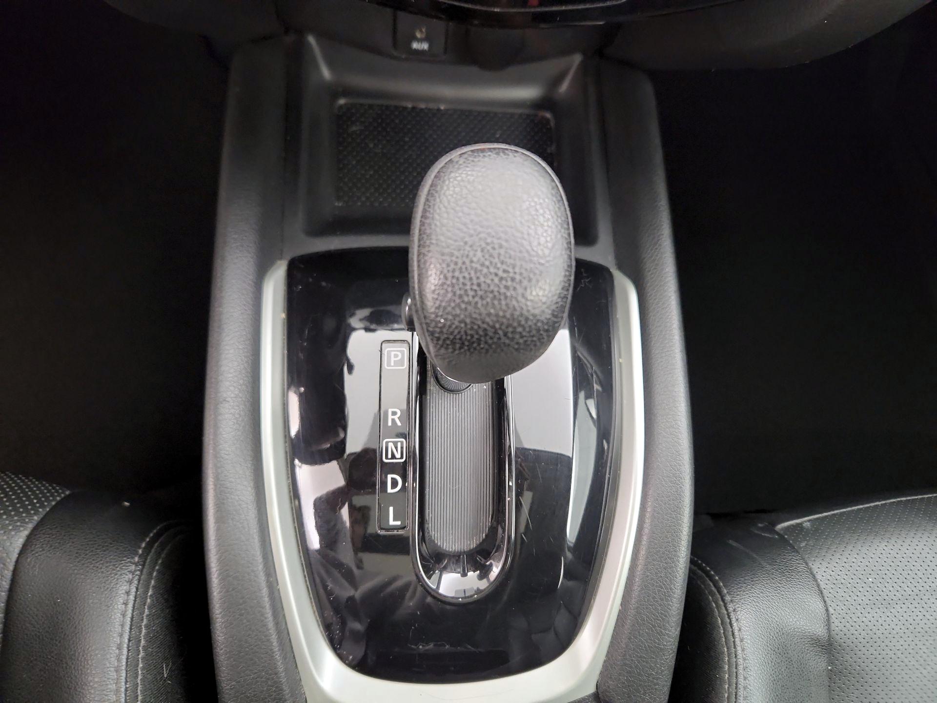 Thumbnail: 2016 Nissan Rogue - 18