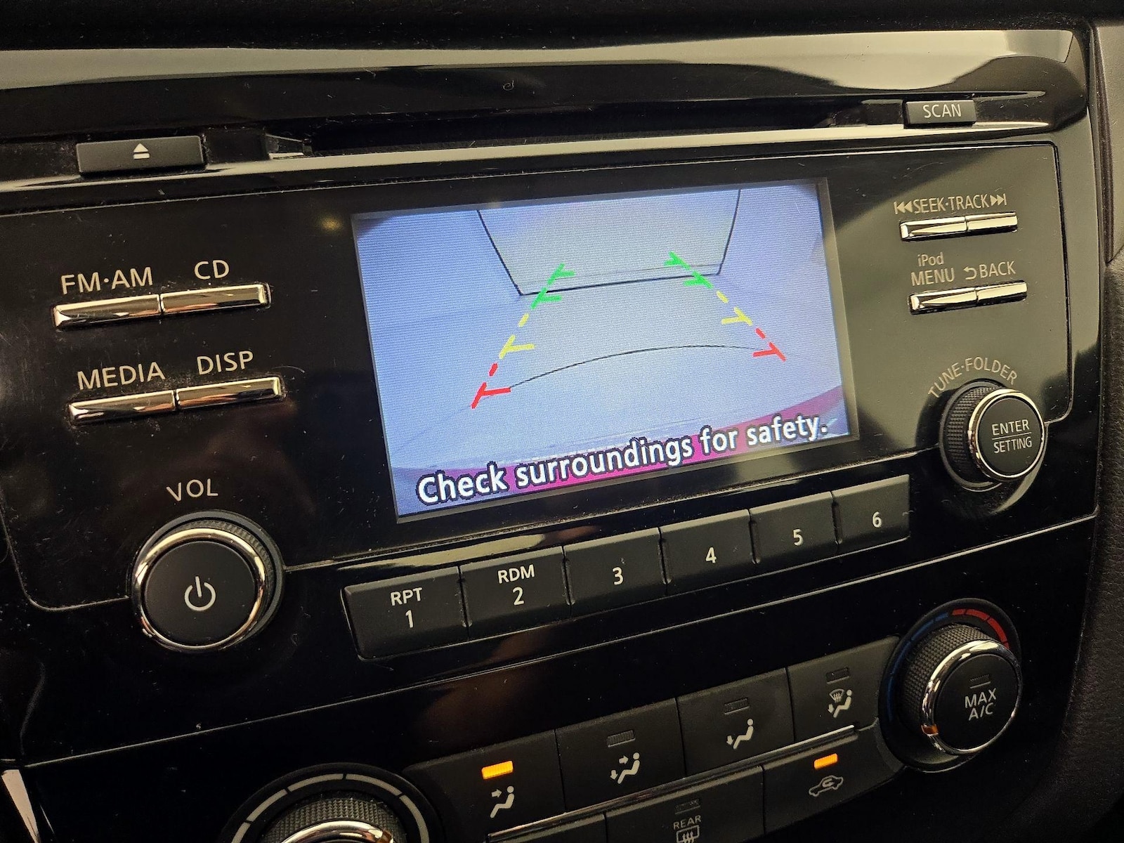 2014 Nissan Rogue S - Photo 15