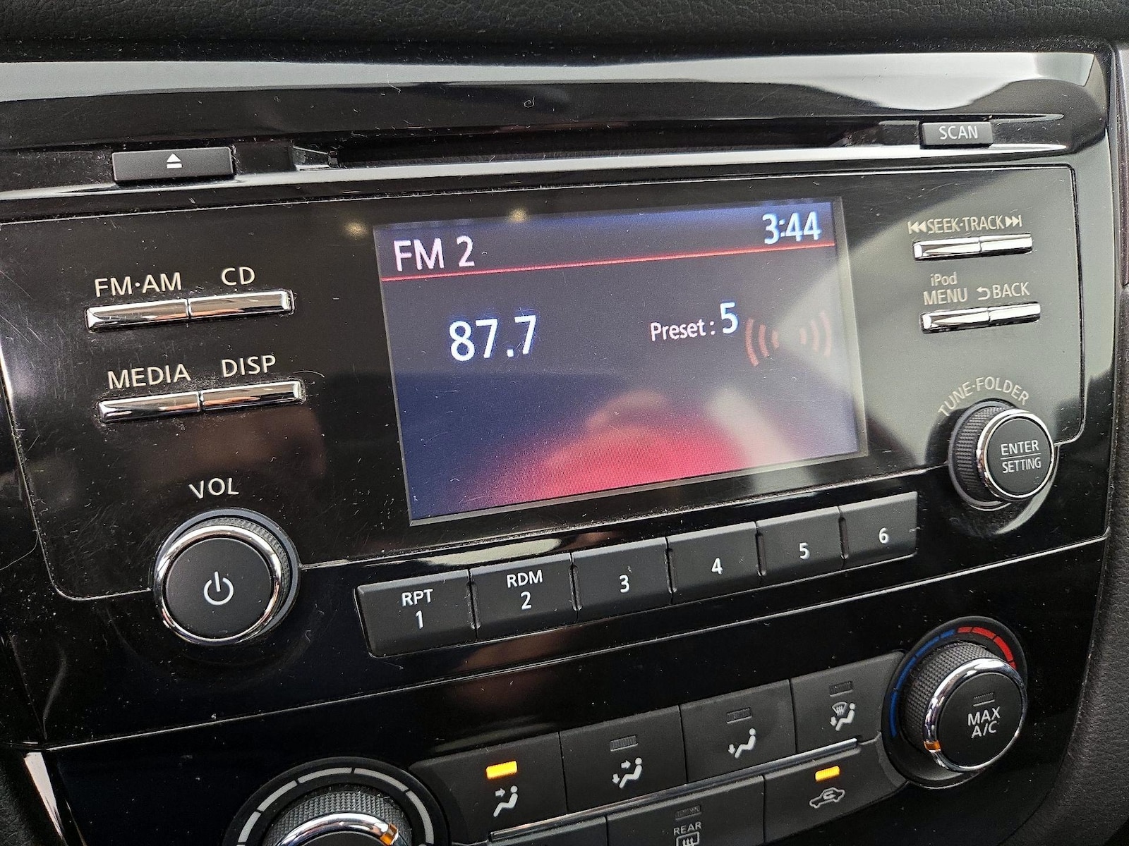 2014 Nissan Rogue S - Photo 16