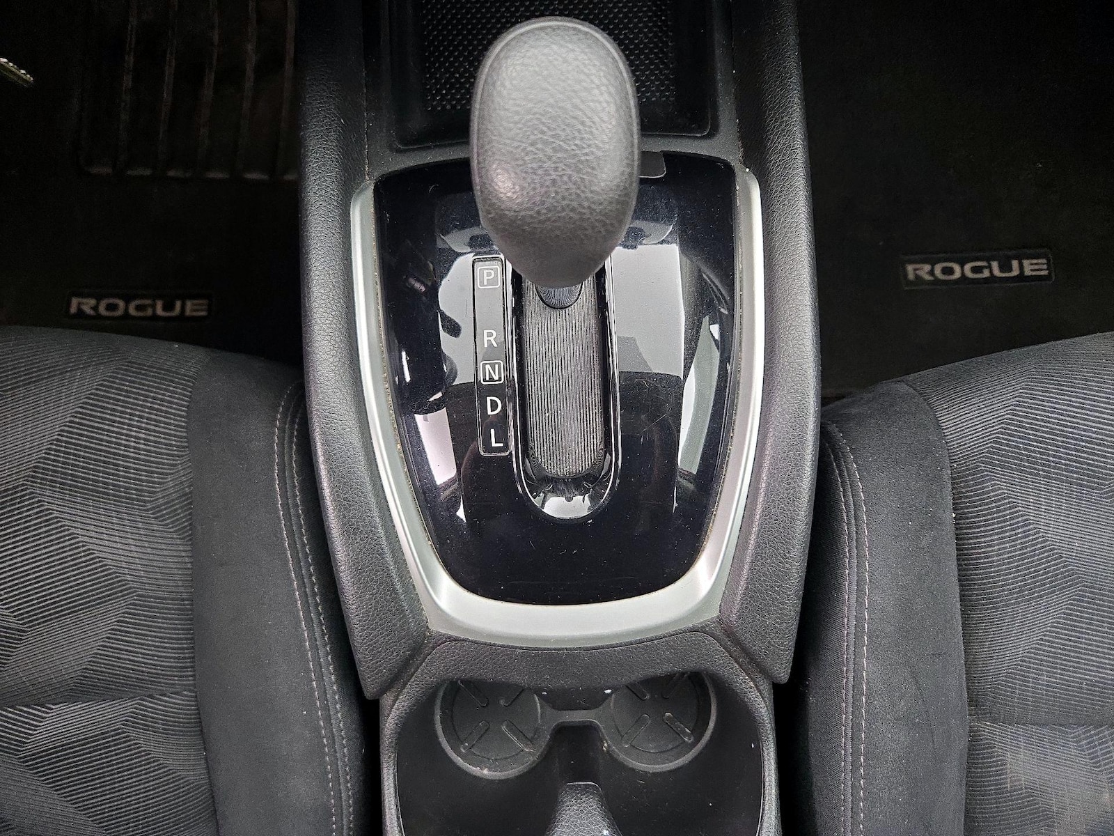 2014 Nissan Rogue S - Photo 18
