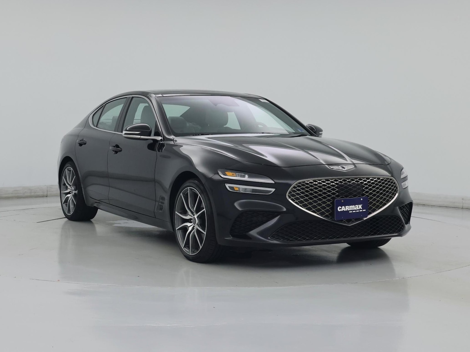 2022 GENESIS G70 Standard - Photo 2